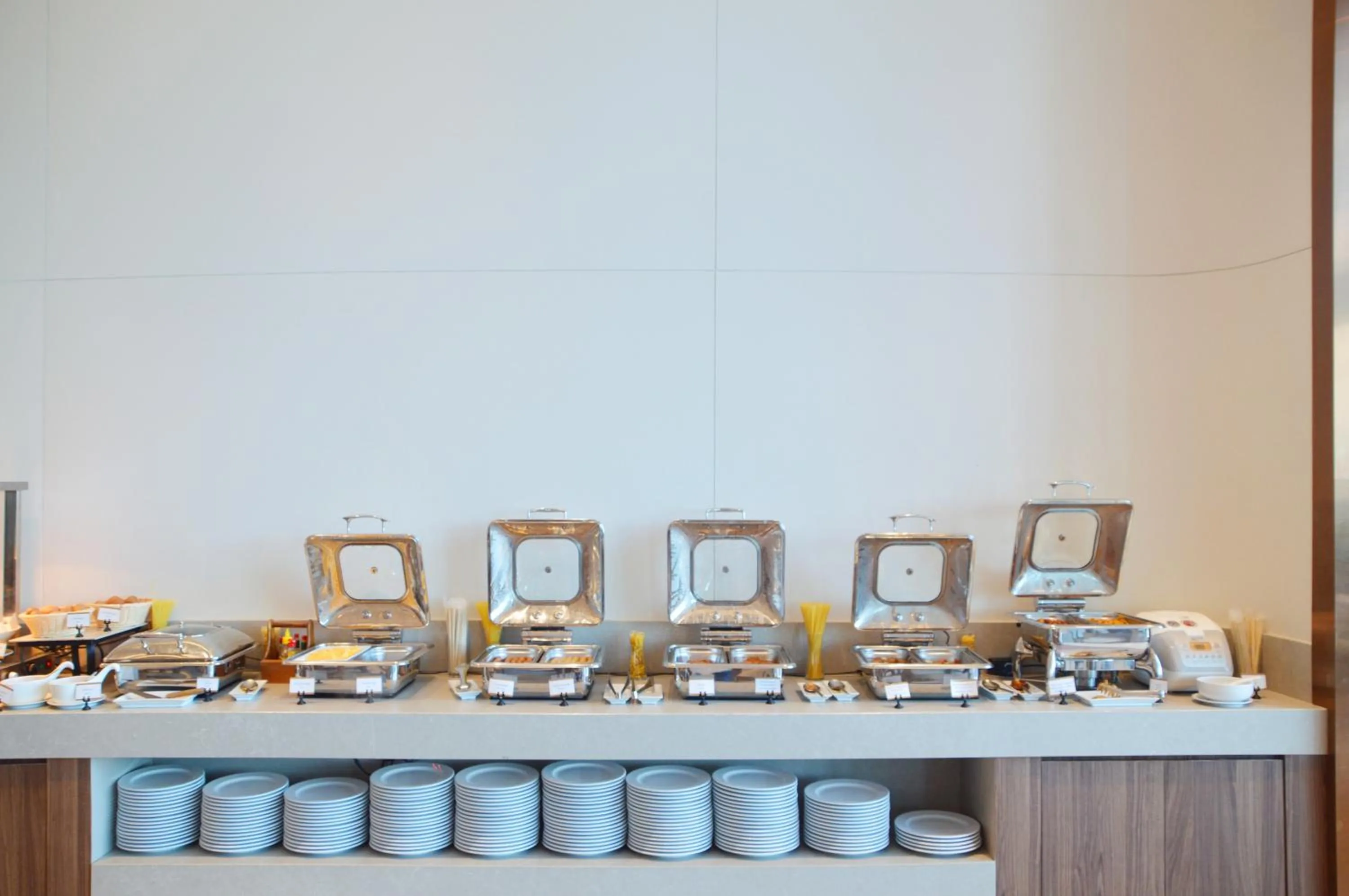 Buffet breakfast in S Sriracha Hotel & Residence