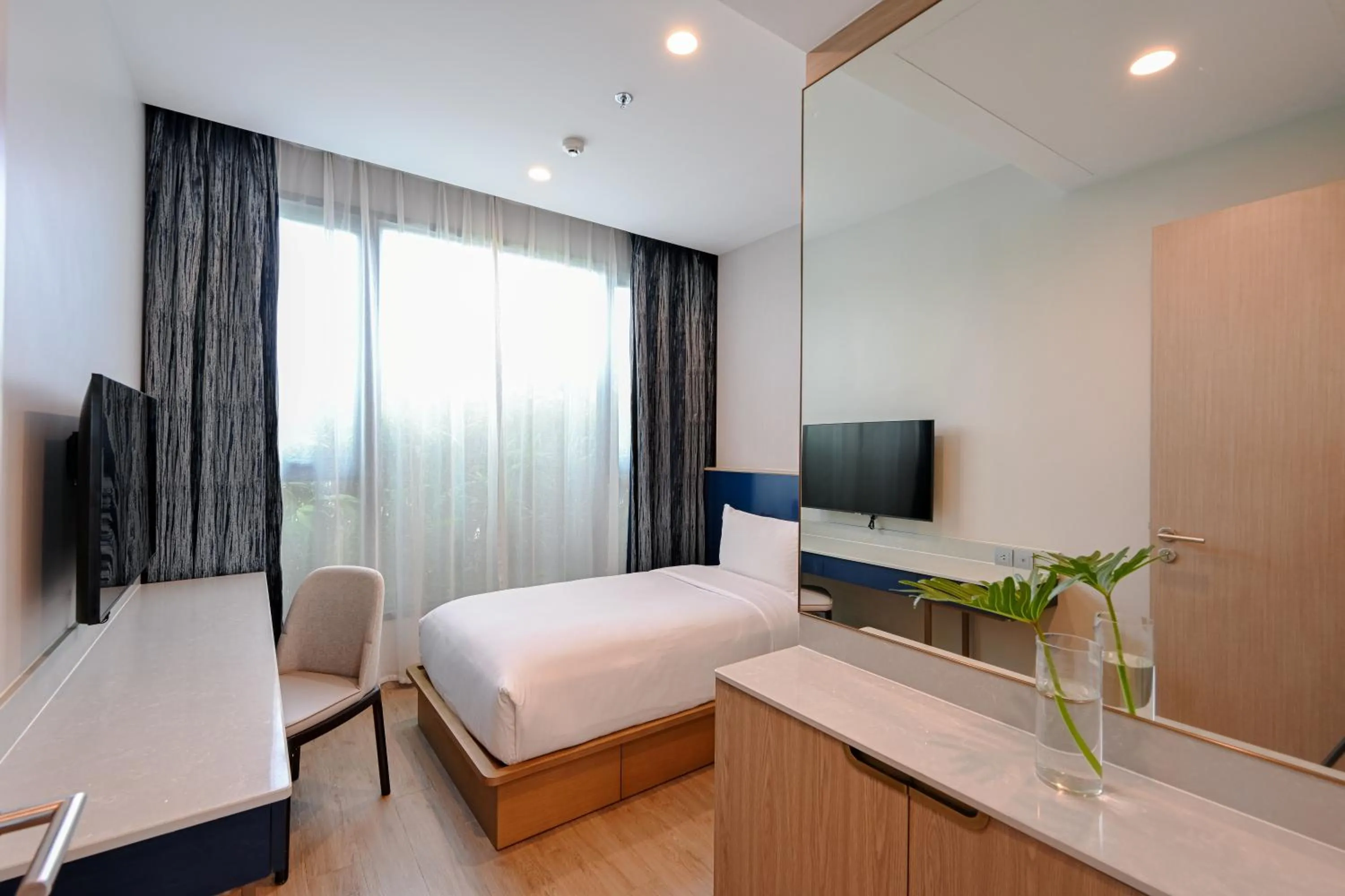 Bedroom, Bed in S Sriracha Hotel & Residence