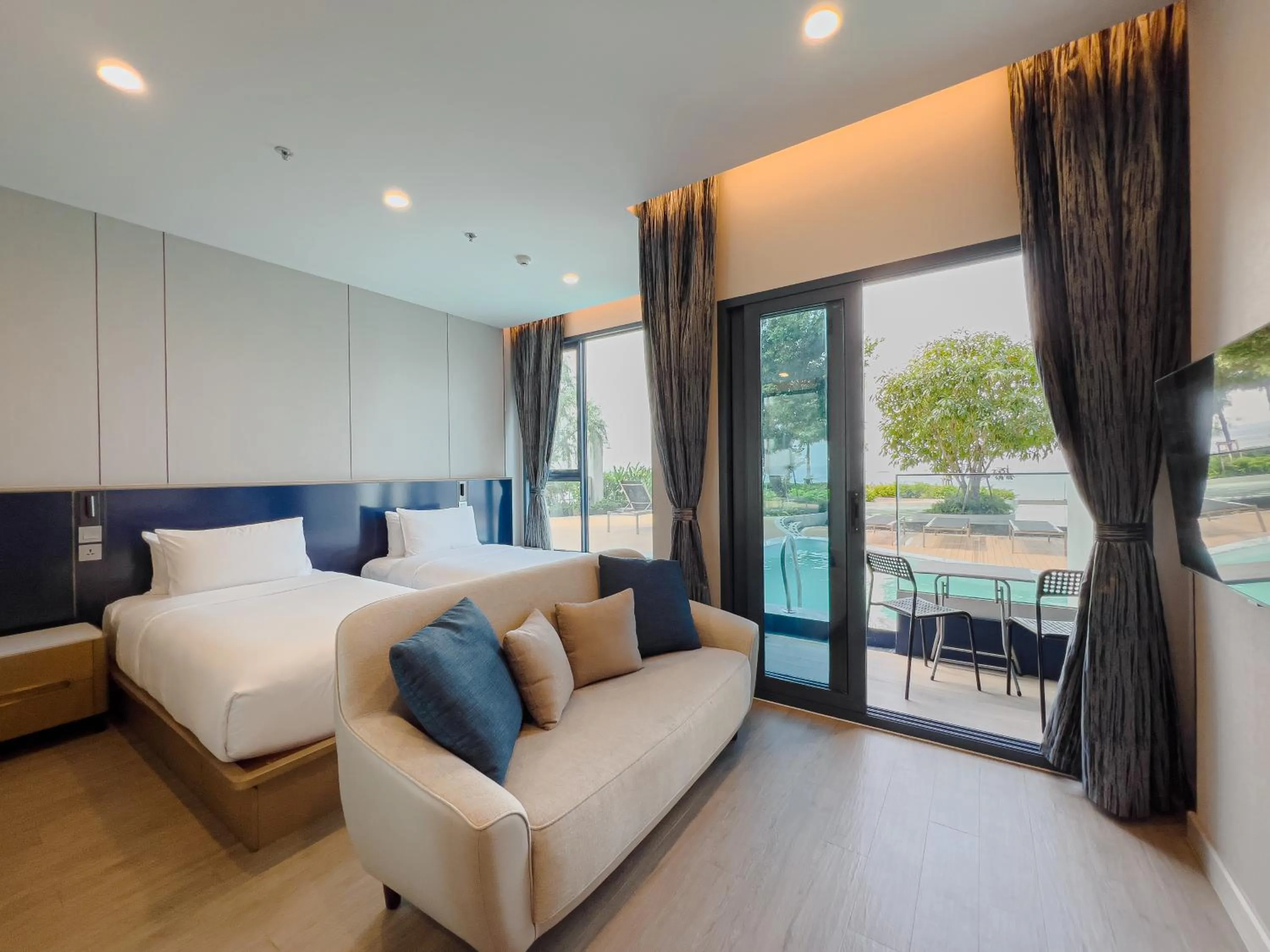 Bedroom, Bed in S Sriracha Hotel & Residence