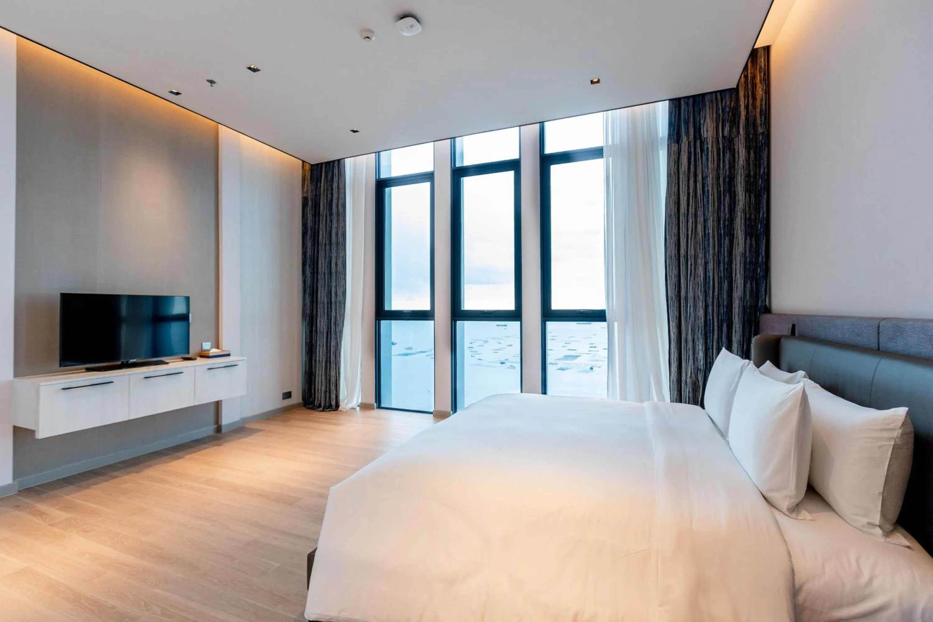 Bedroom, Bed in S Sriracha Hotel & Residence