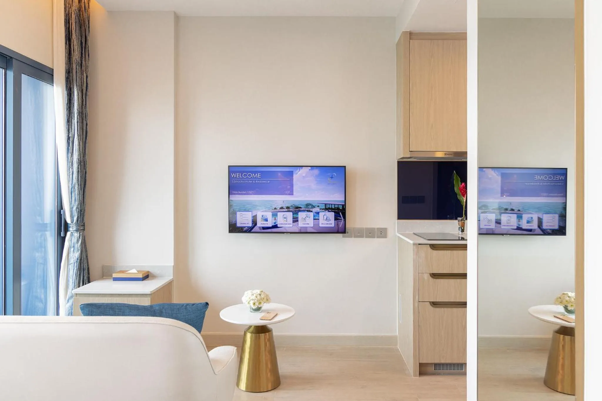 TV and multimedia in S Sriracha Hotel & Residence