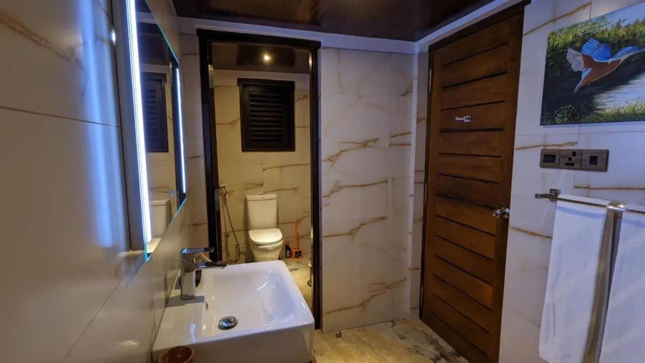 Lagoon gate Tangalle Resort