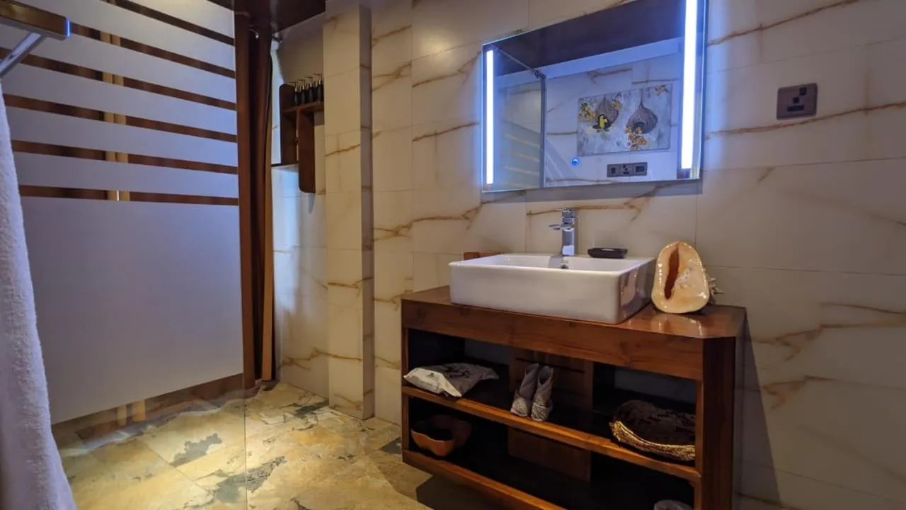 Lagoon gate Tangalle Resort