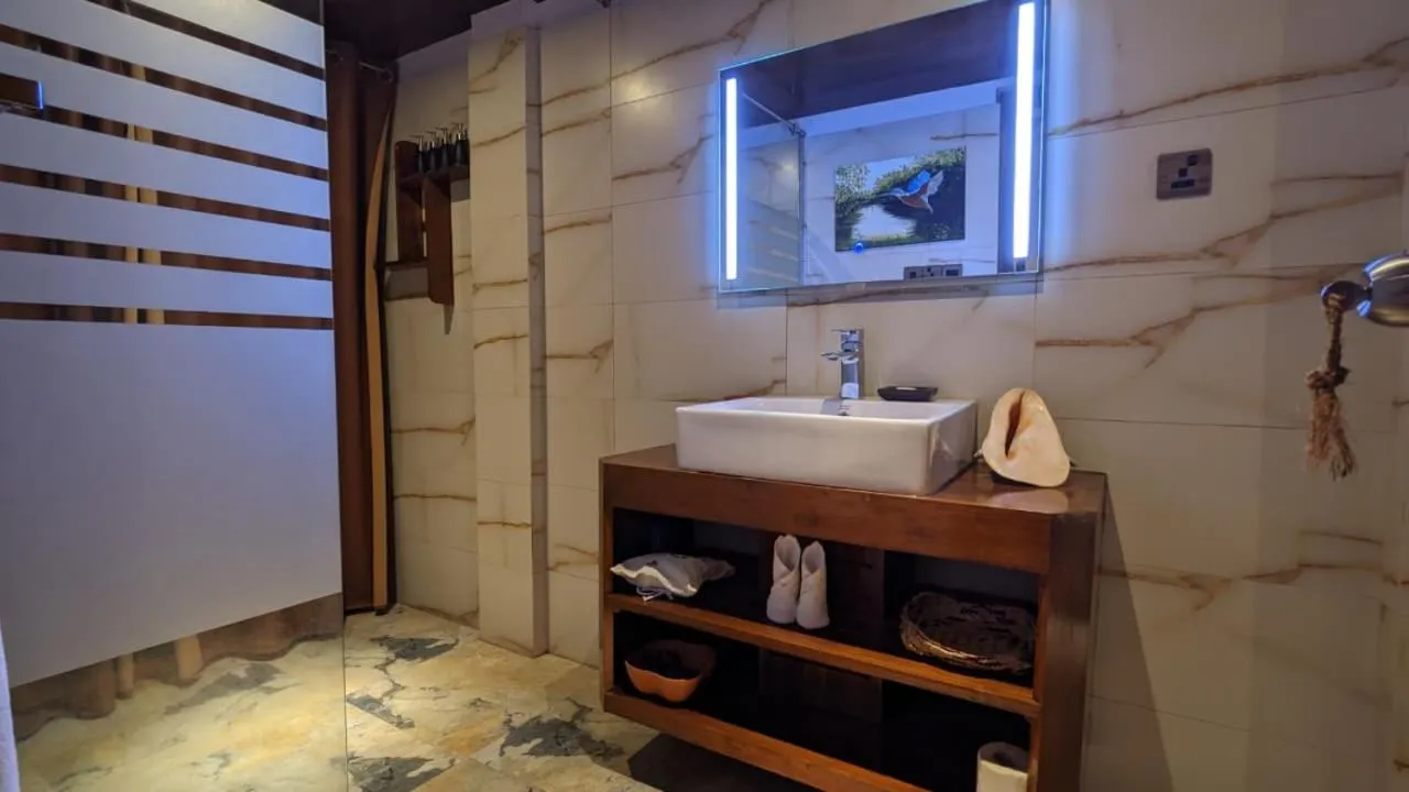 Lagoon gate Tangalle Resort