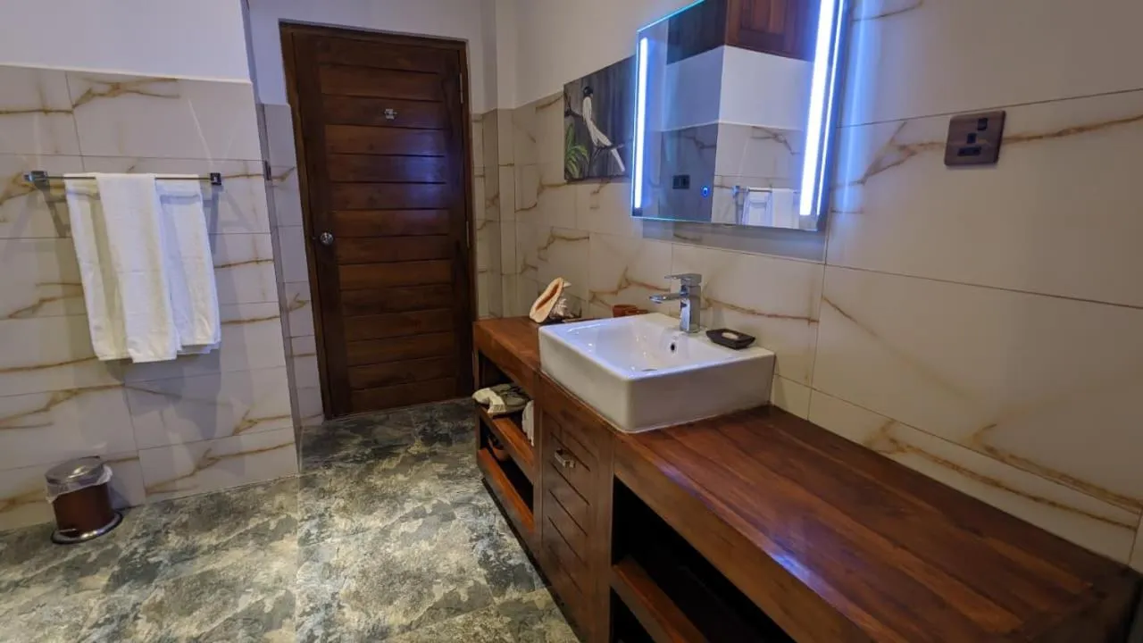 Lagoon gate Tangalle Resort