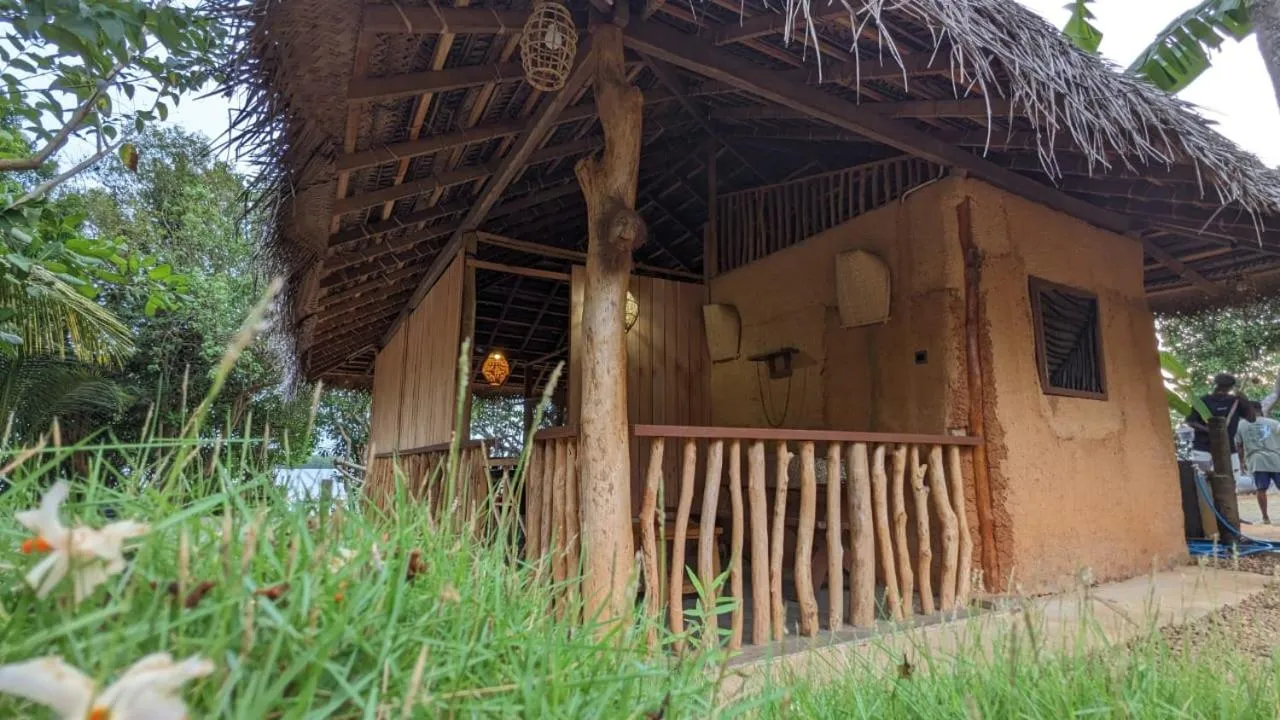 Lagoon gate Tangalle Resort