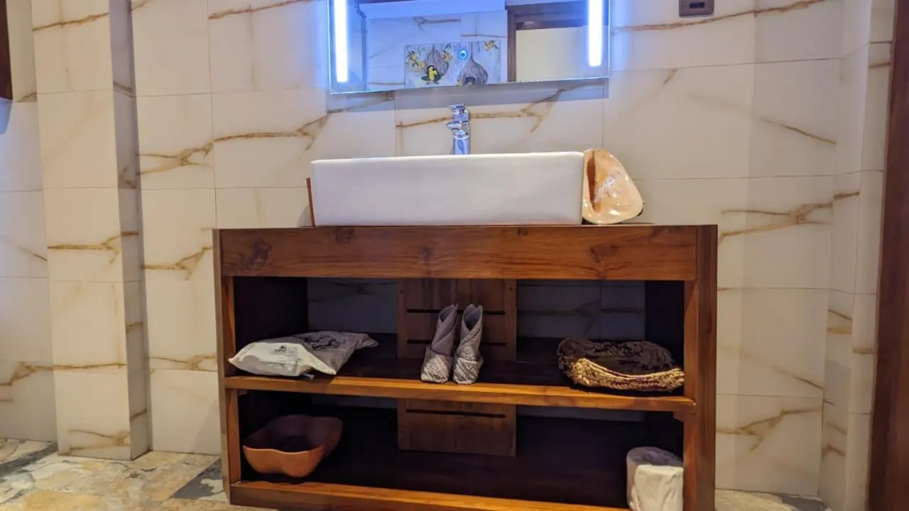 Lagoon gate Tangalle Resort