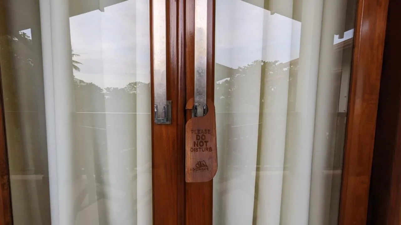 Lagoon gate Tangalle Resort