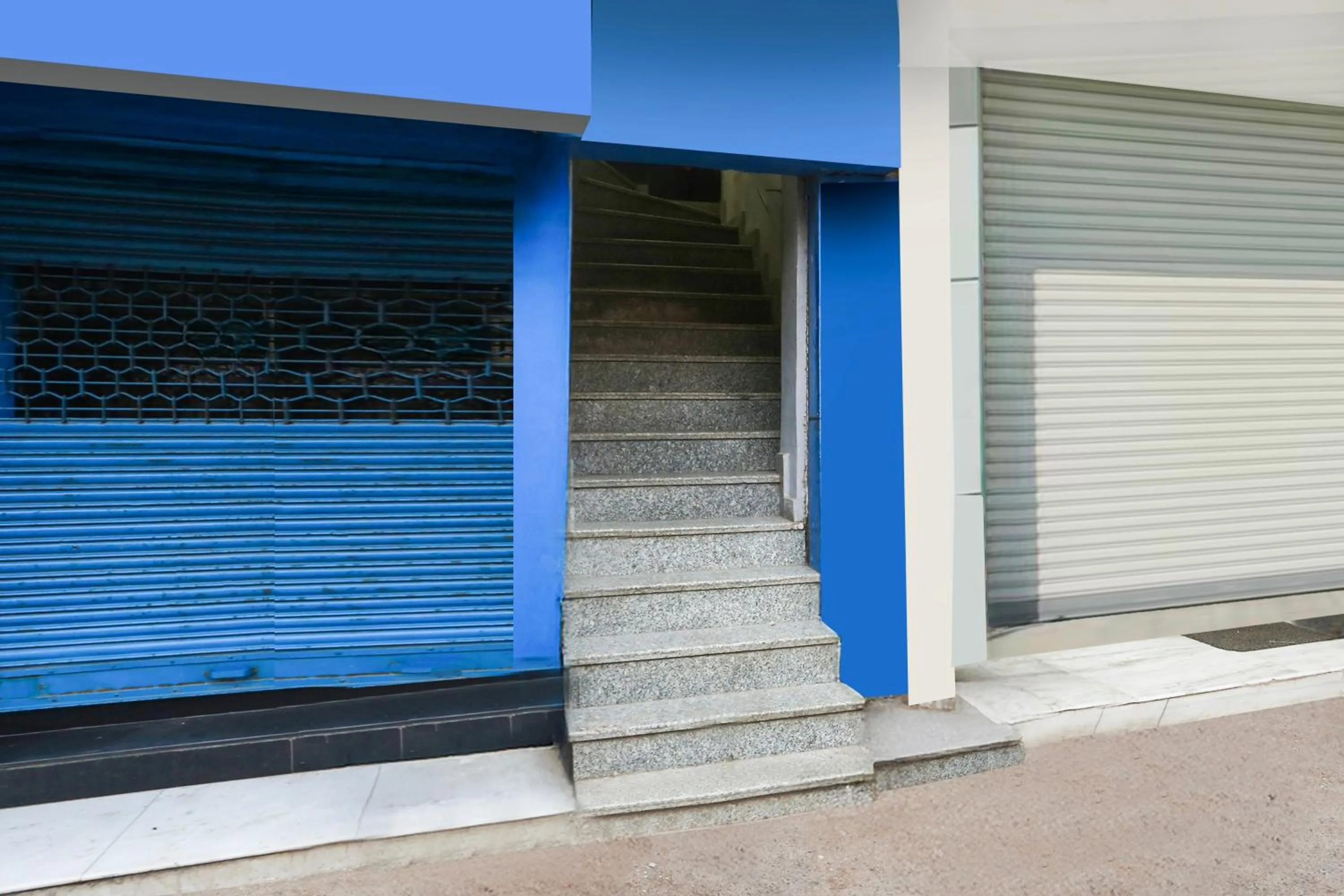 Facade/entrance in Collection O Golden Key Near TDI Mall