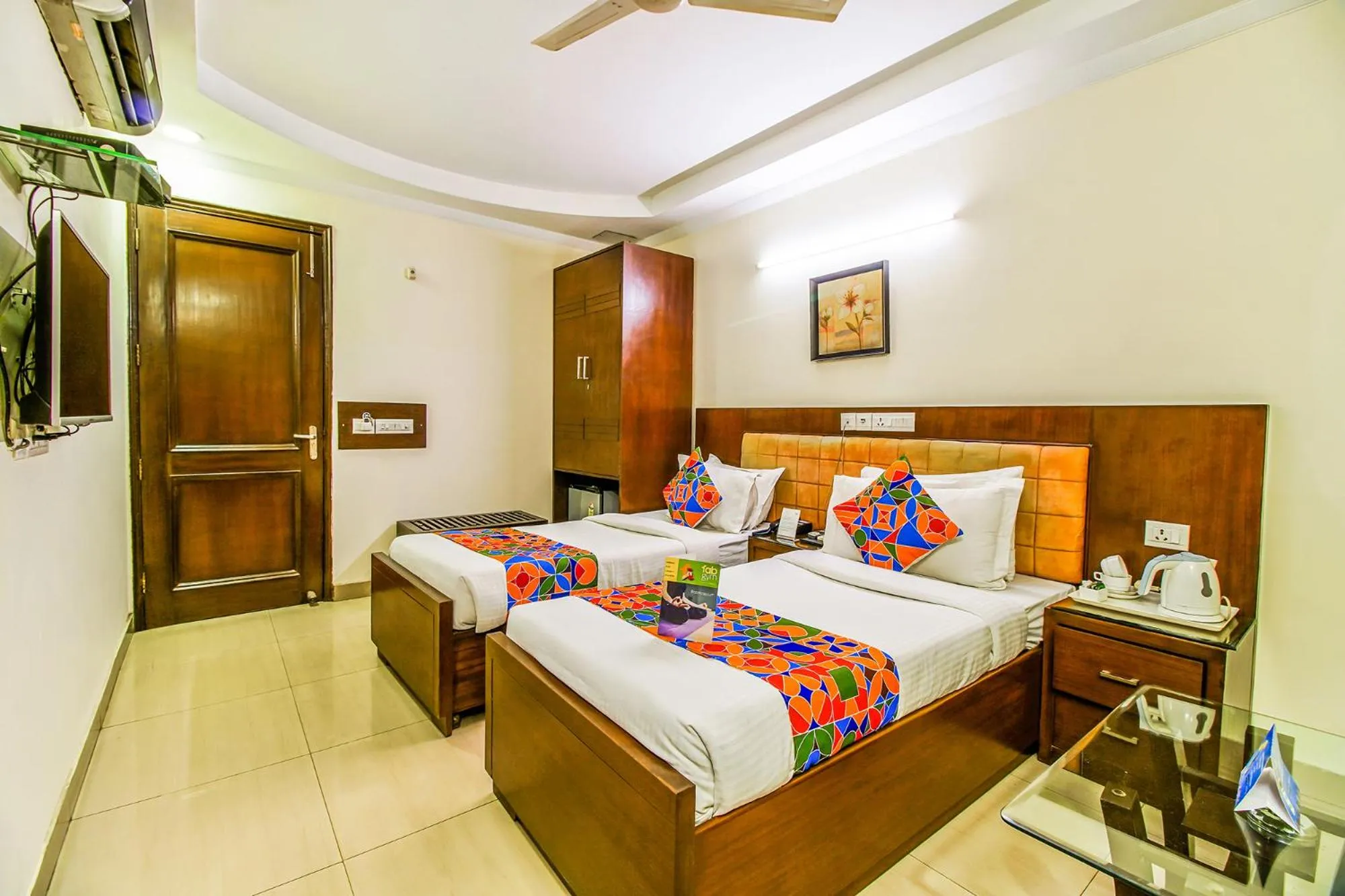 Bedroom in FabHotel Signature Plaza