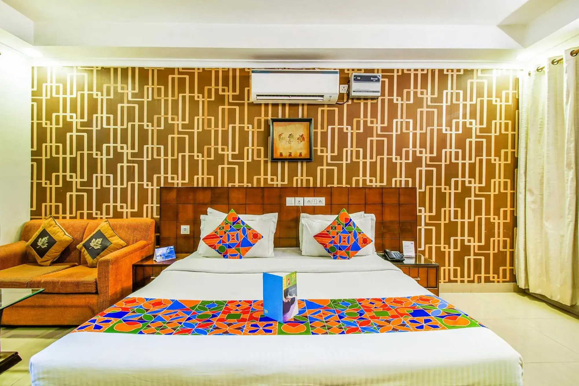 Superior Double Room - single occupancy in FabHotel Signature Plaza Superior Double Room - single occupancy in FabHotel Signature Plaza