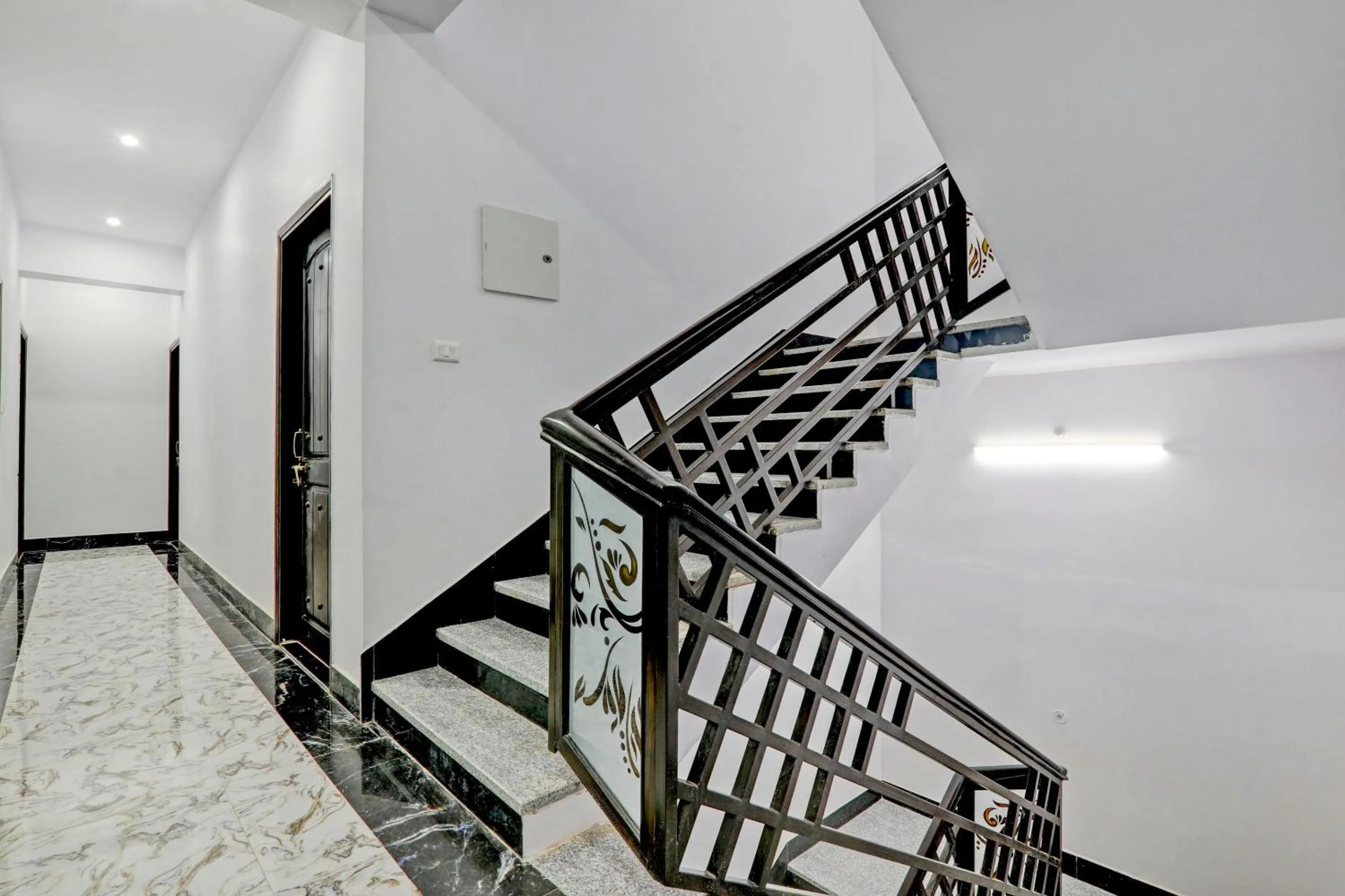 Lobby or reception in Hotel O The Lemongrass