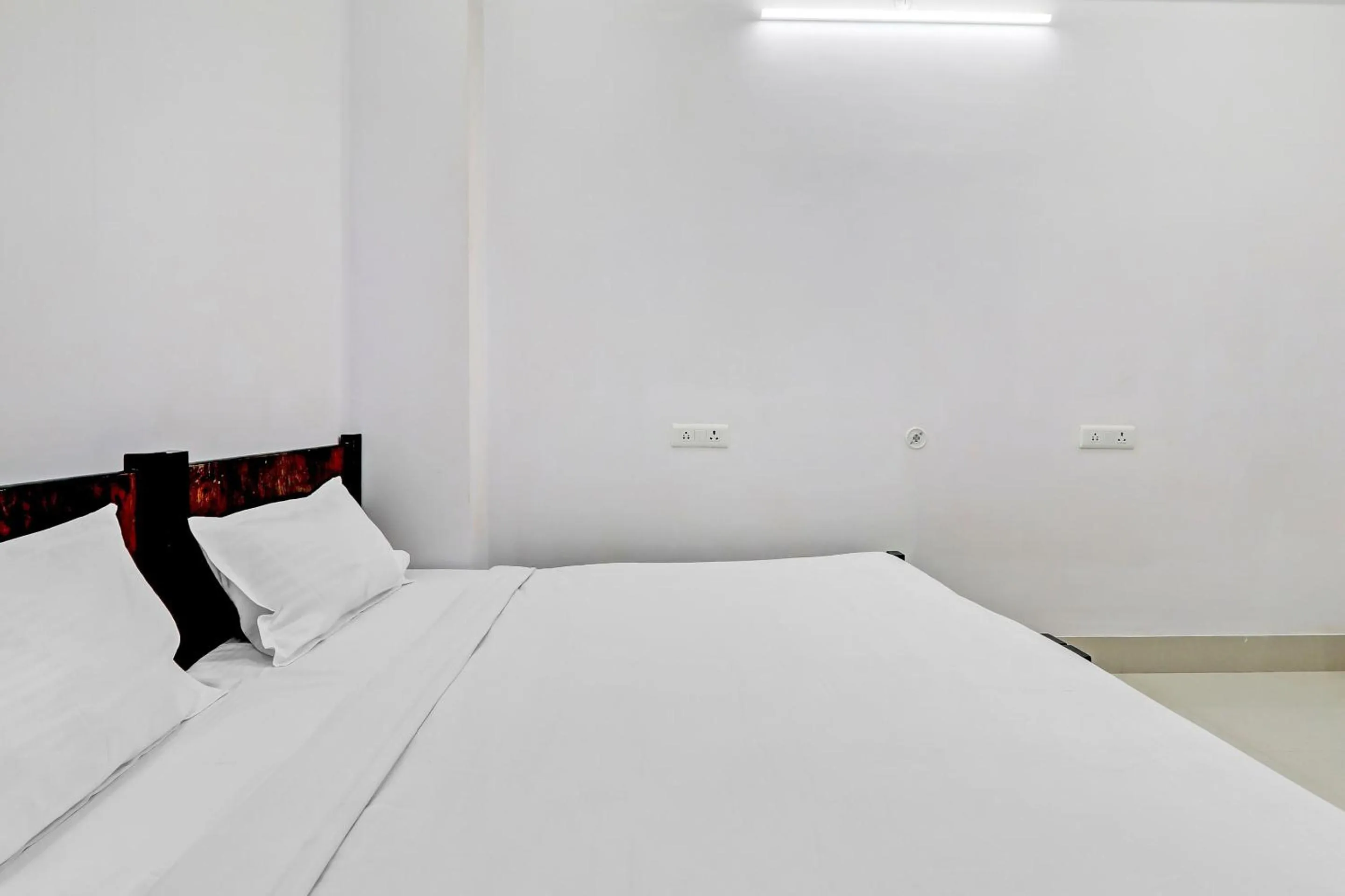 Bedroom, Bed in Hotel O The Lemongrass