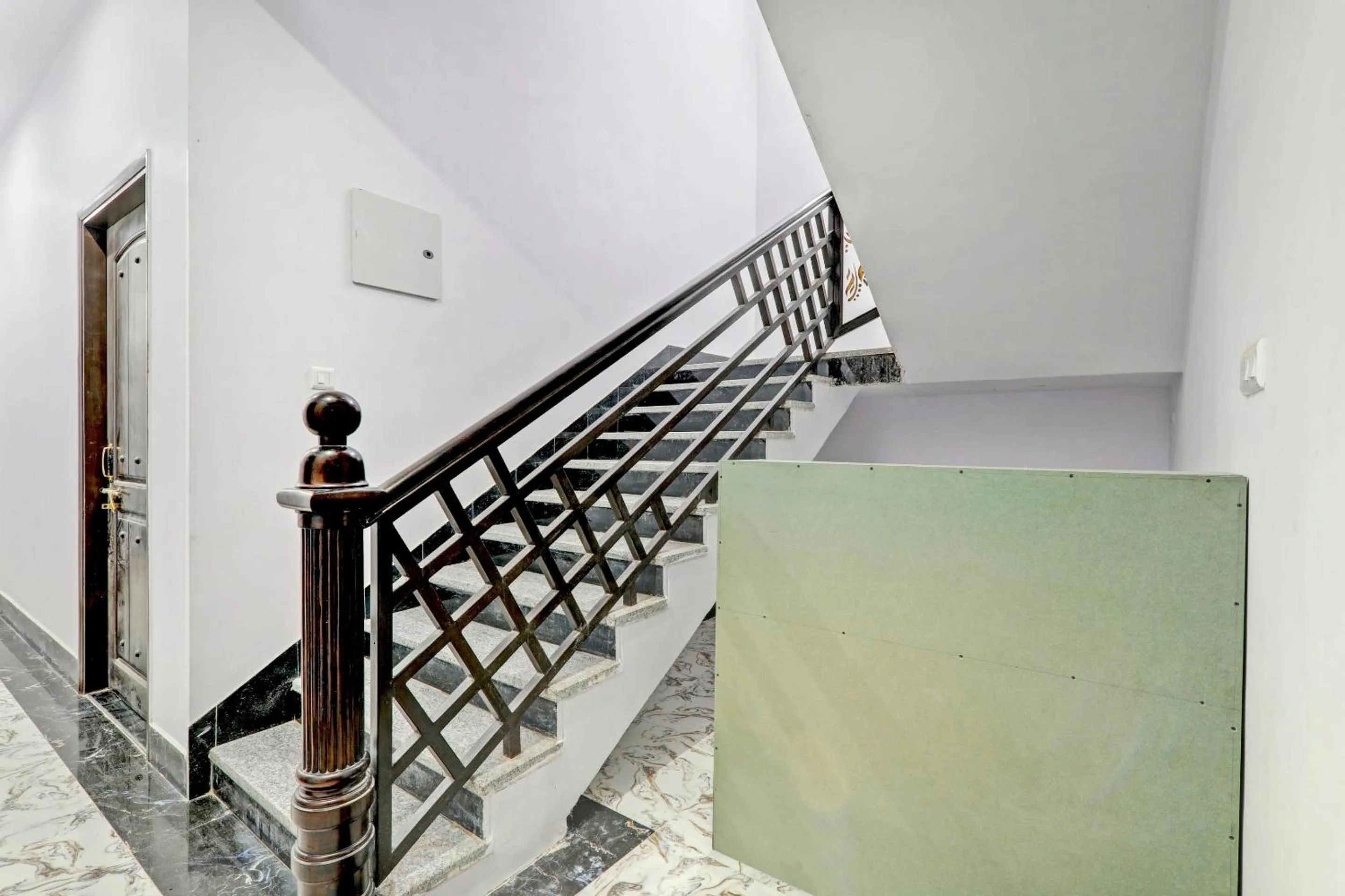 Lobby or reception in Hotel O The Lemongrass