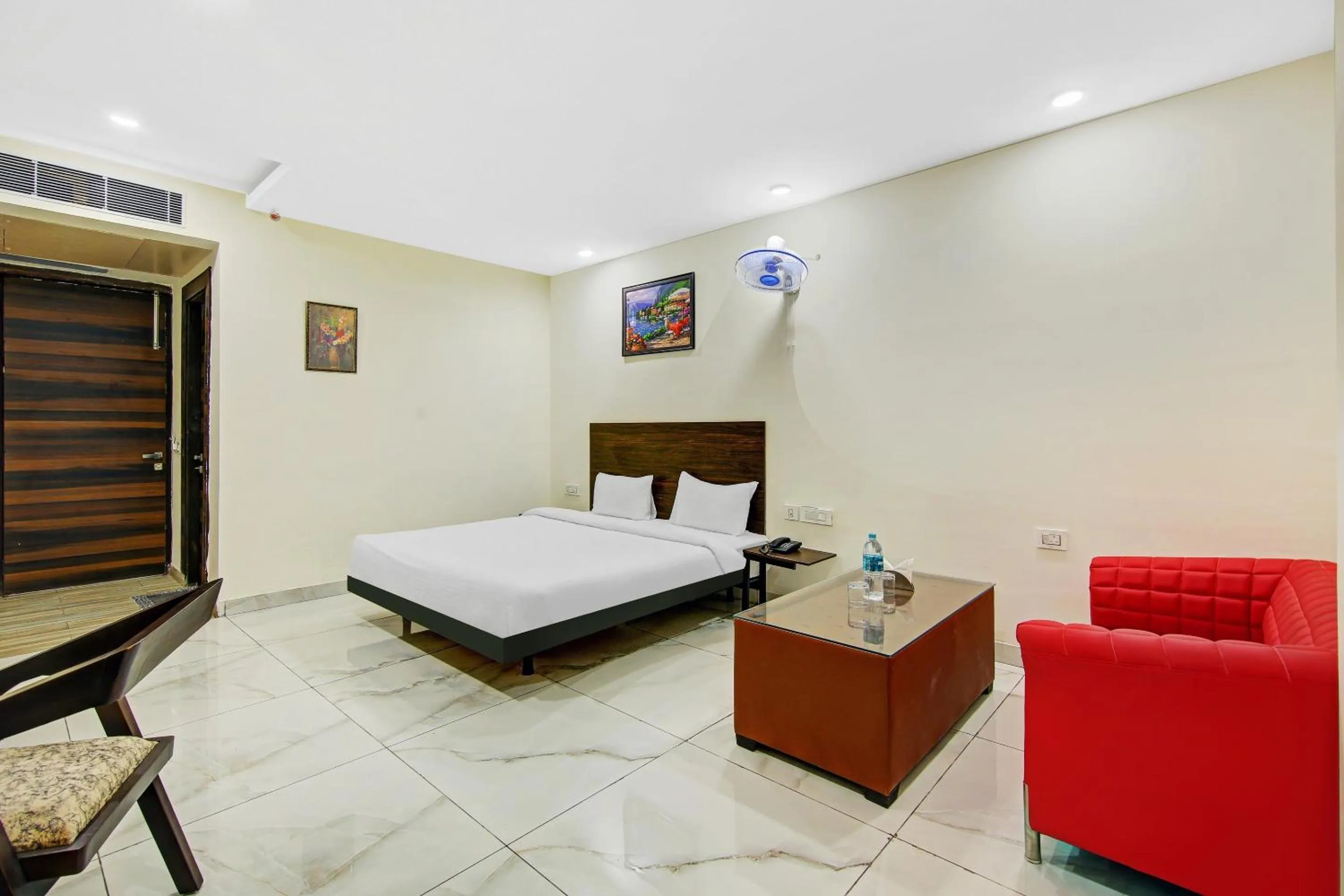 Lobby or reception, Bed in Hotel O Kinsfolk Inn