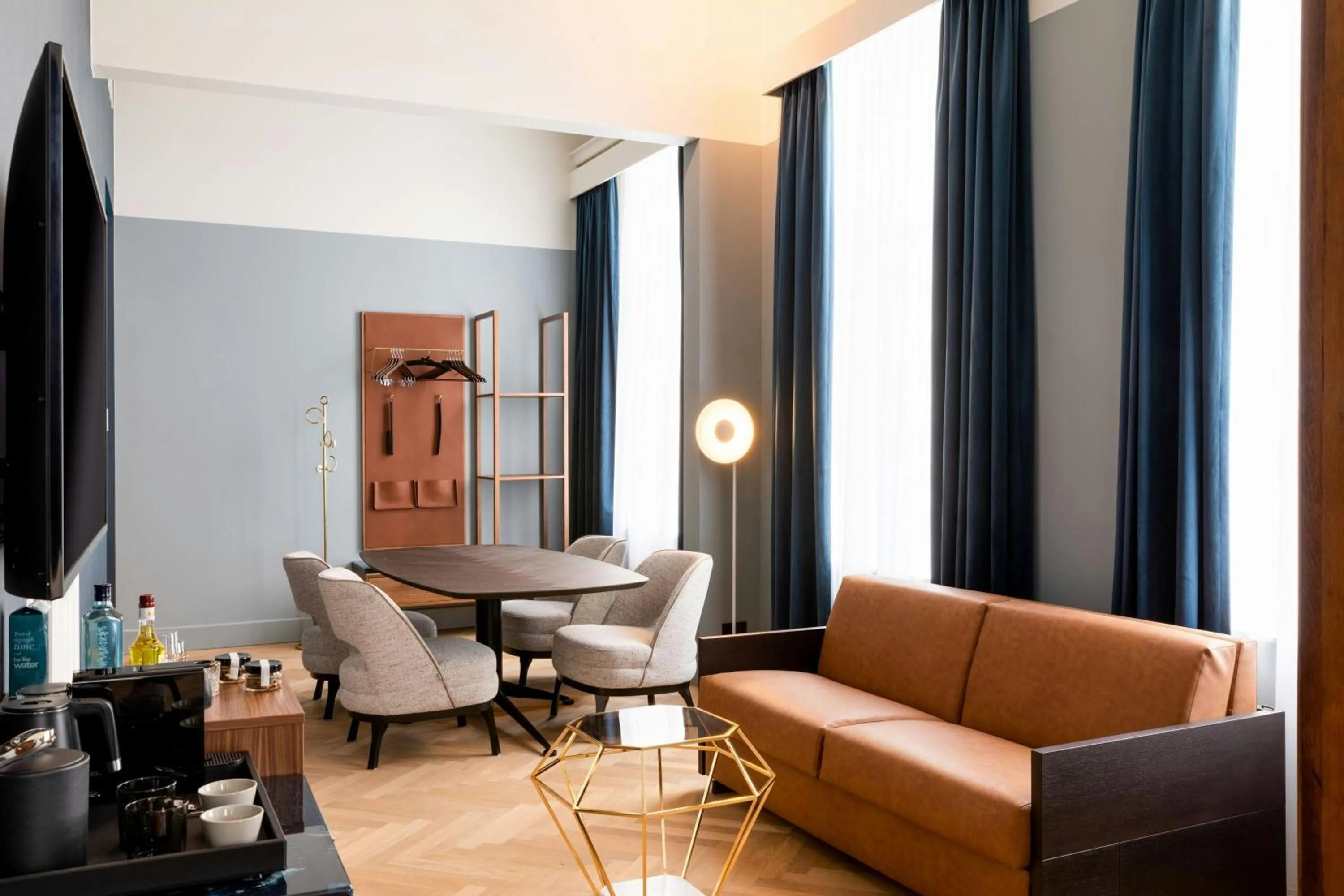 Photo of the whole room in Sapphire House Antwerp, Autograph Collection