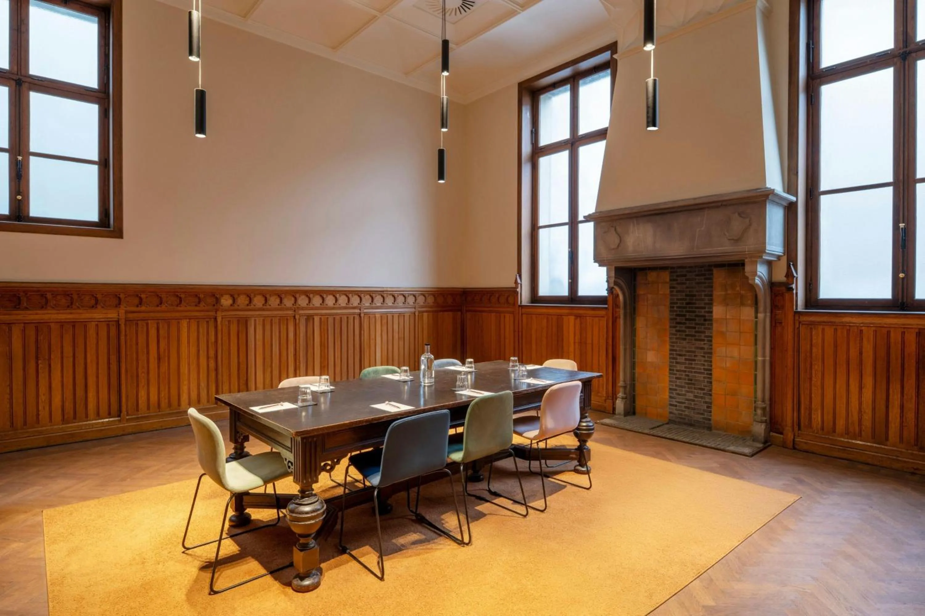Meeting/conference room in Sapphire House Antwerp, Autograph Collection