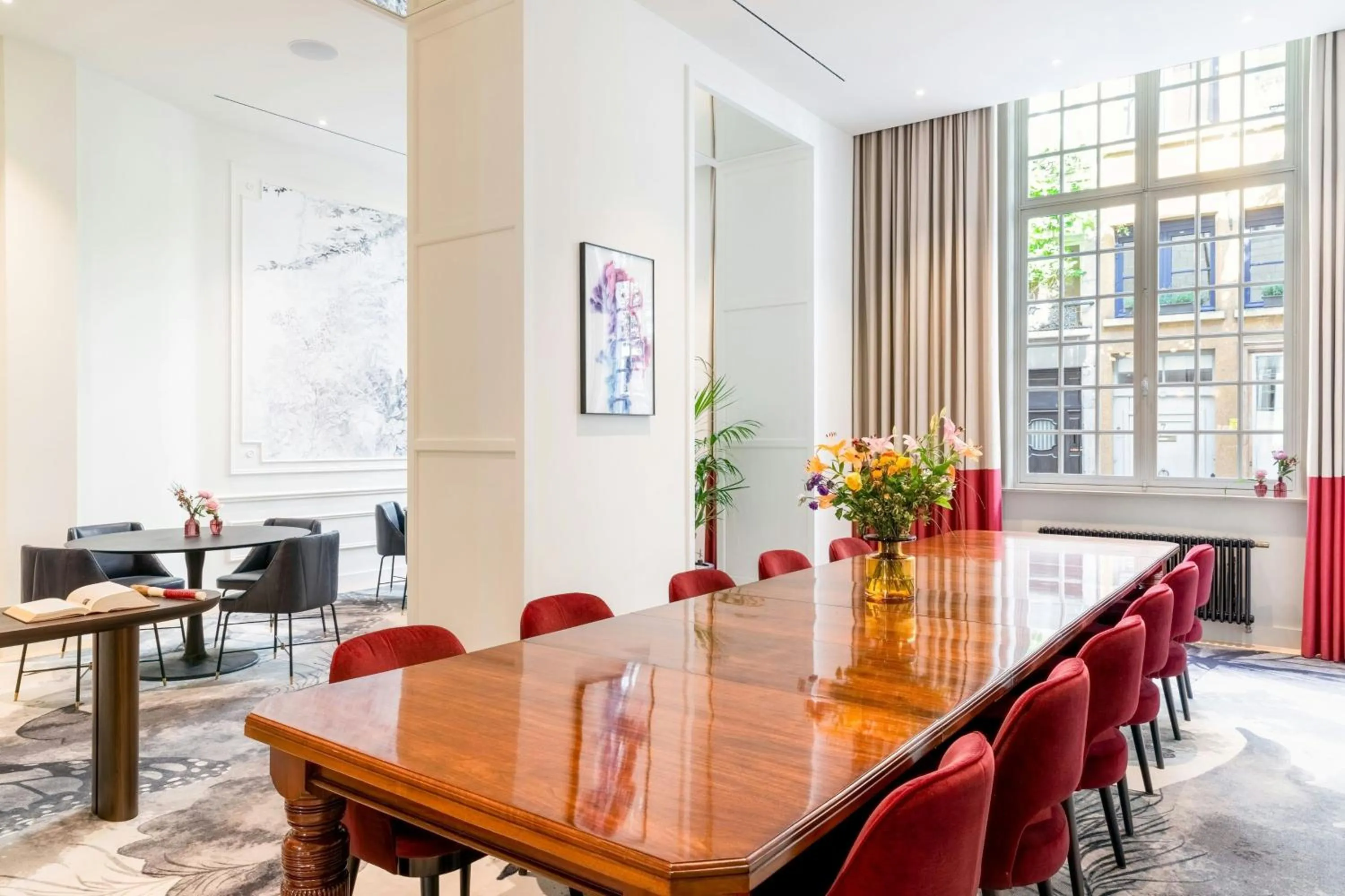 Meeting/conference room in Sapphire House Antwerp, Autograph Collection