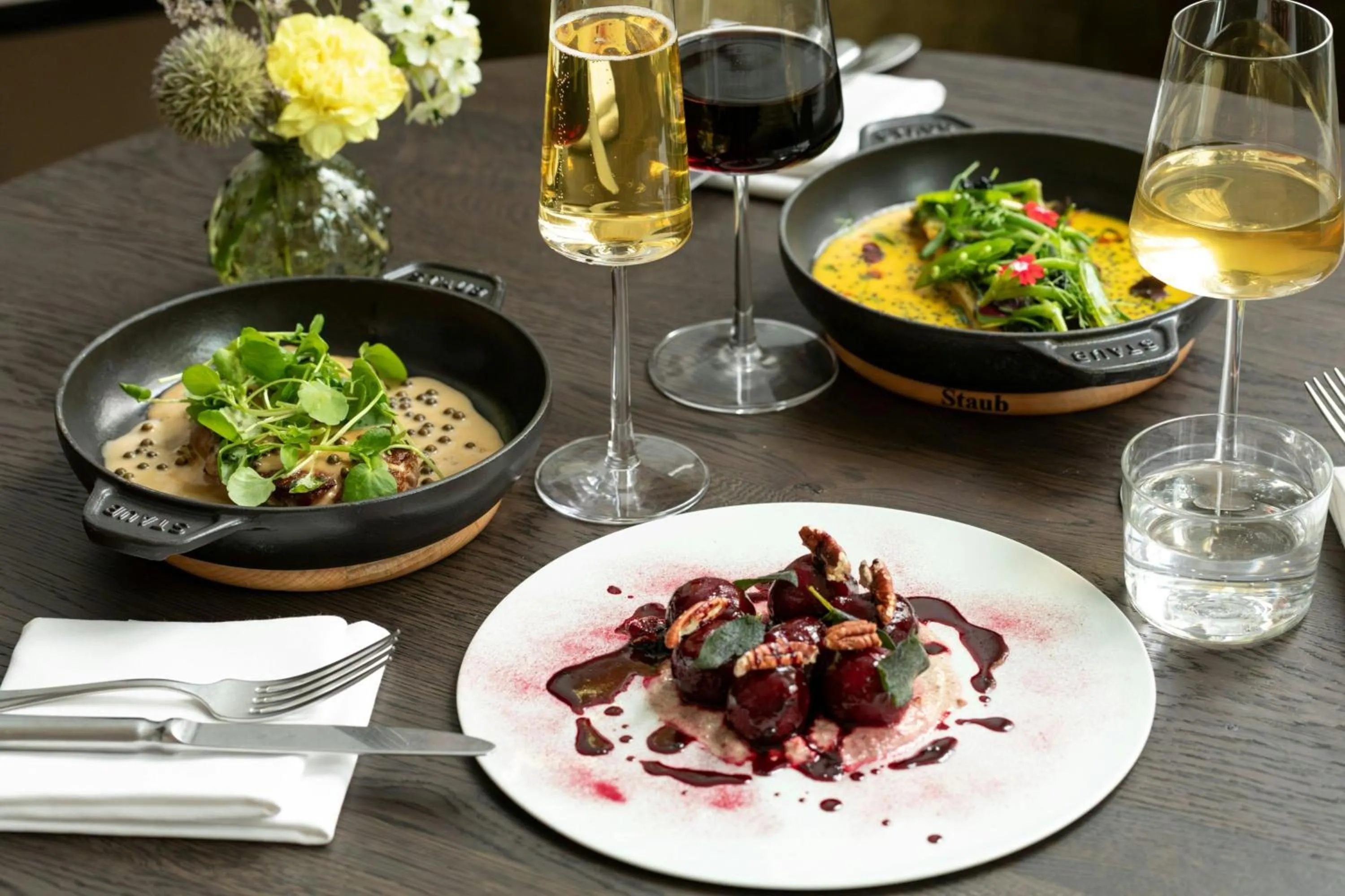 Restaurant/places to eat in Sapphire House Antwerp, Autograph Collection