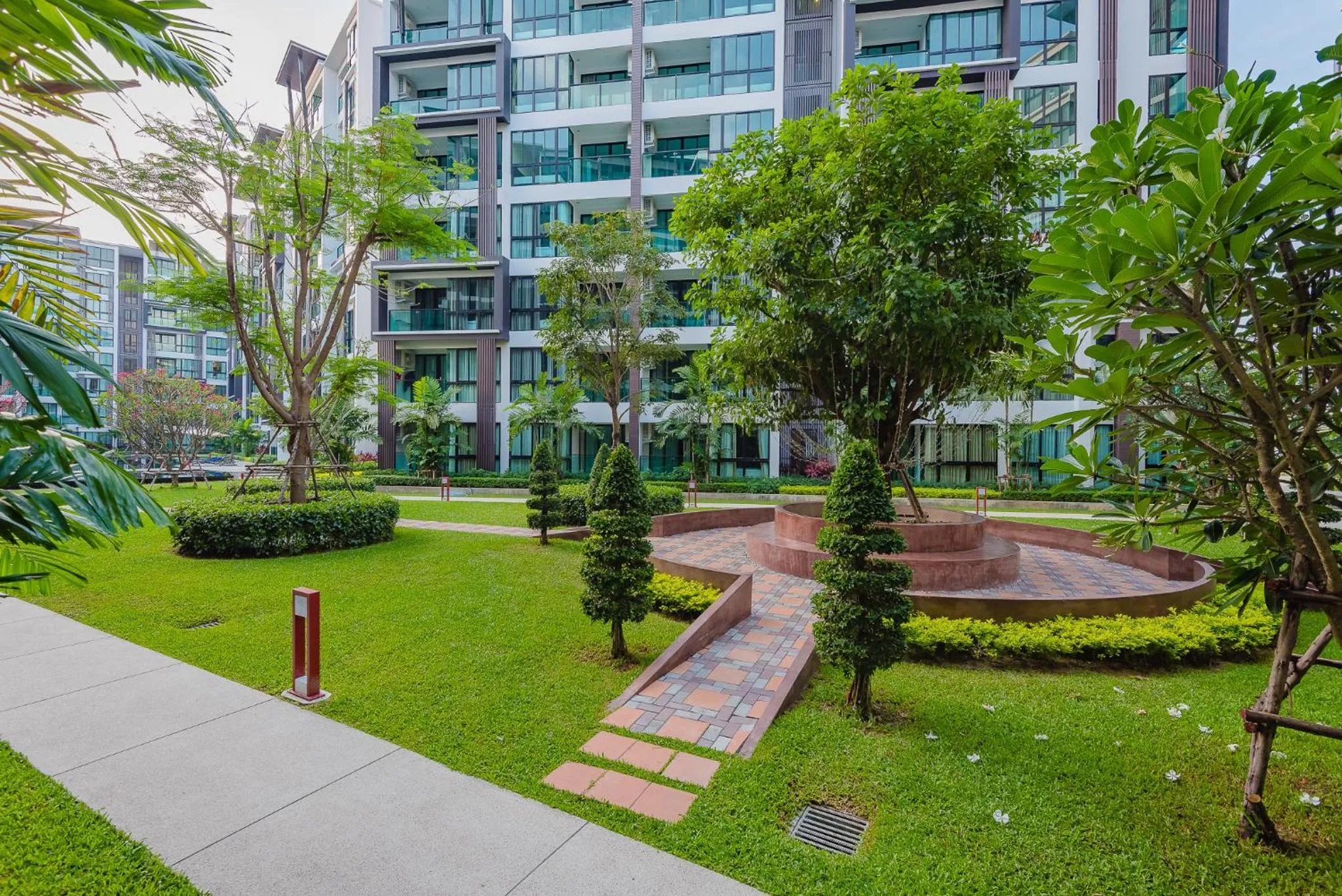 Garden in Wyndham Phuket Airport
