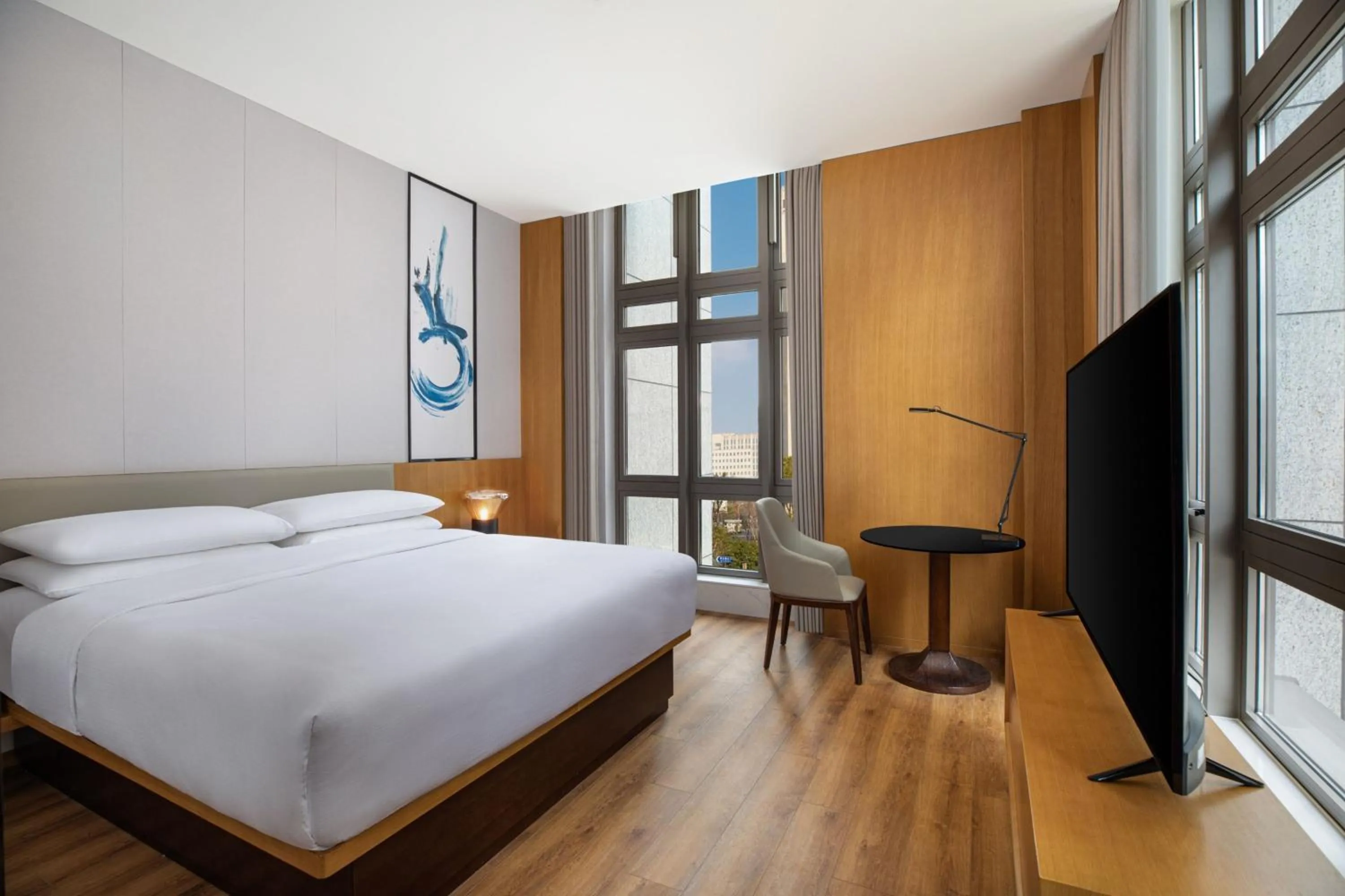 Photo of the whole room, Bed in Fairfield by Marriott Shanghai Hongqiao NECC
