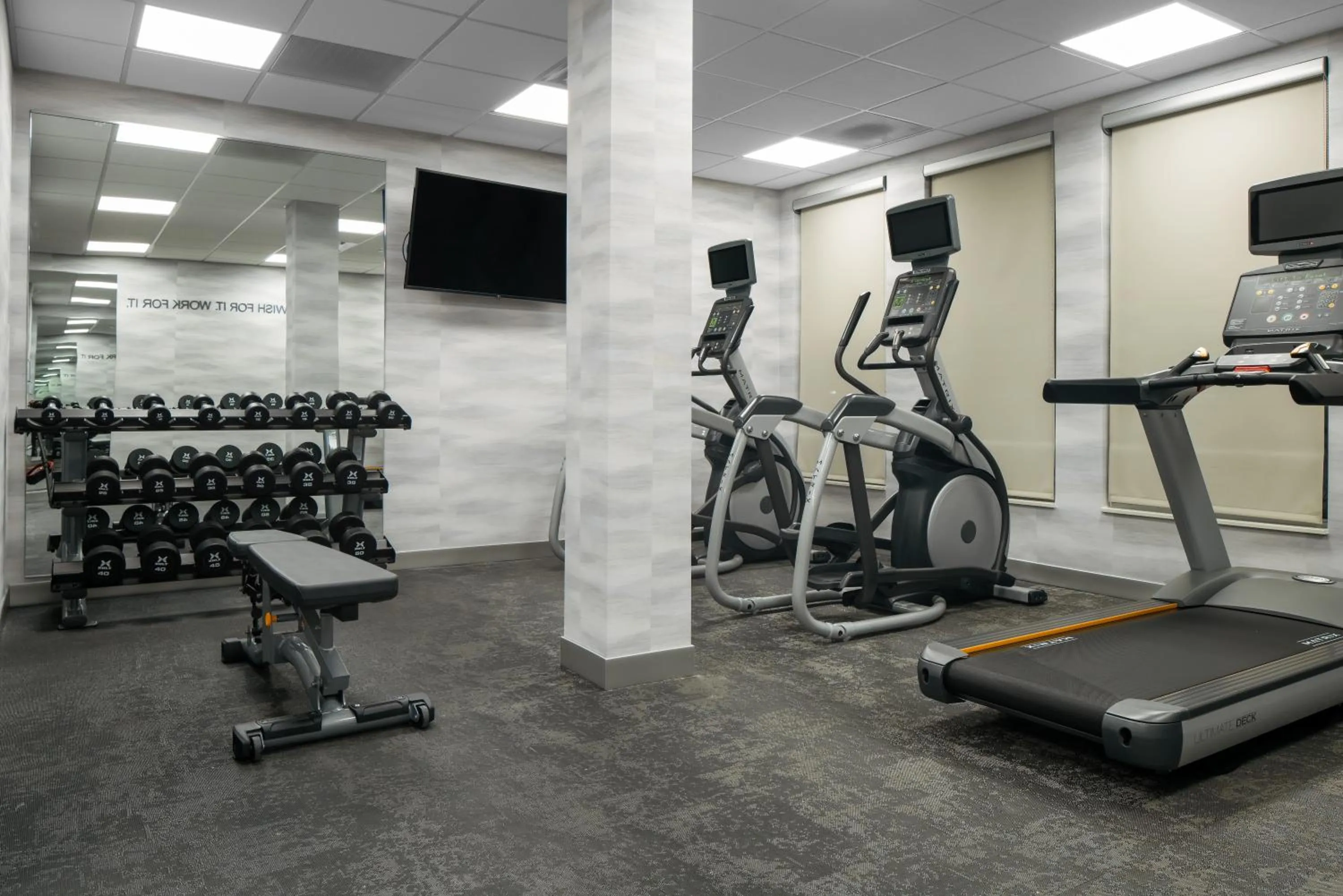 Fitness centre/facilities in Fairfield by Marriott Inn & Suites Ashtabula