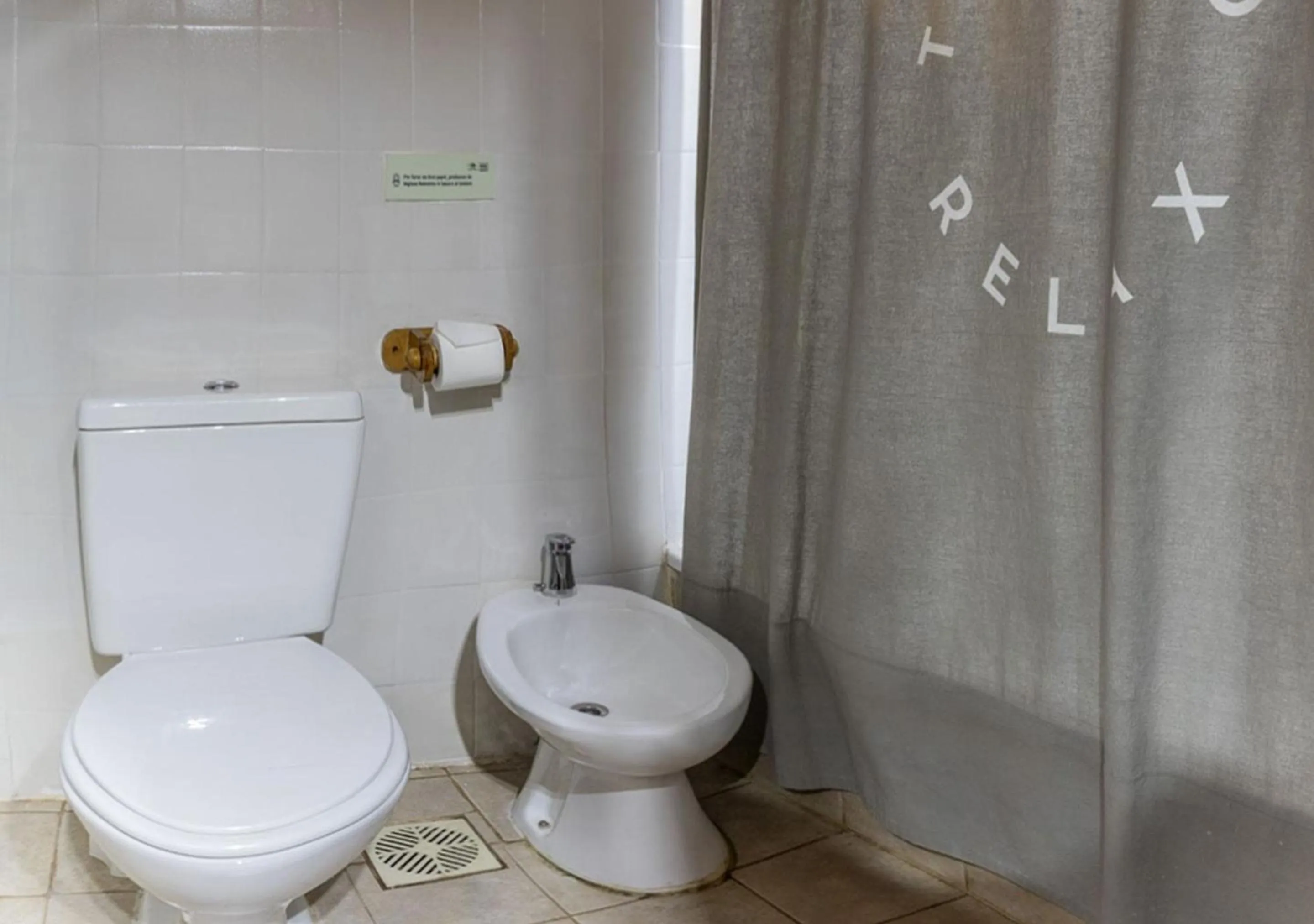 Bathroom in Ruma Andina by DOT Cabana