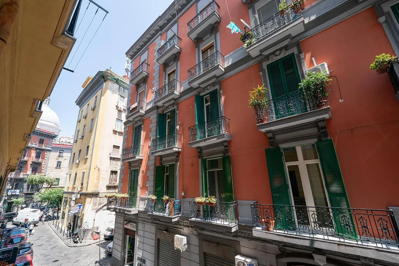 Property building in Royal H Umberto I, Napoli Centro, by ClaPa Group