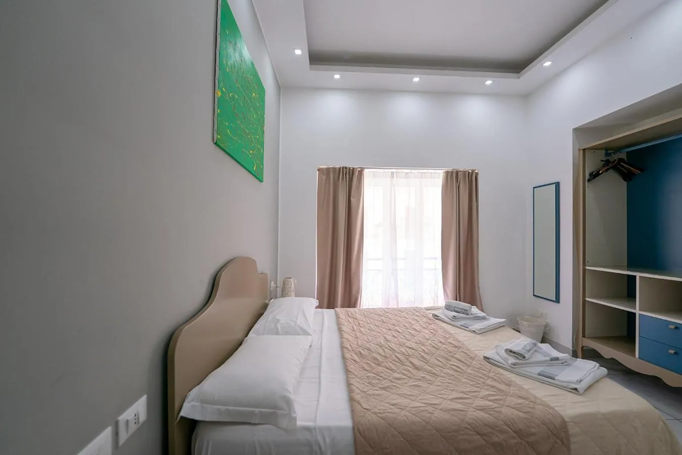 Bed in Royal H Umberto I, Napoli Centro, by ClaPa Group