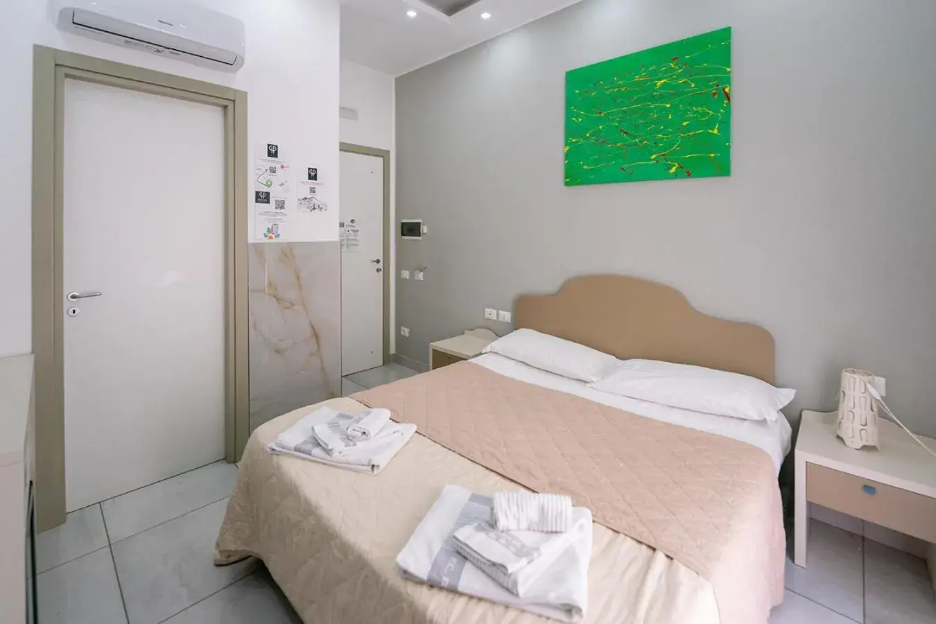 Royal H Umberto I, Napoli Centro, by ClaPa Group Royal H Umberto I, Napoli Centro, by ClaPa Group