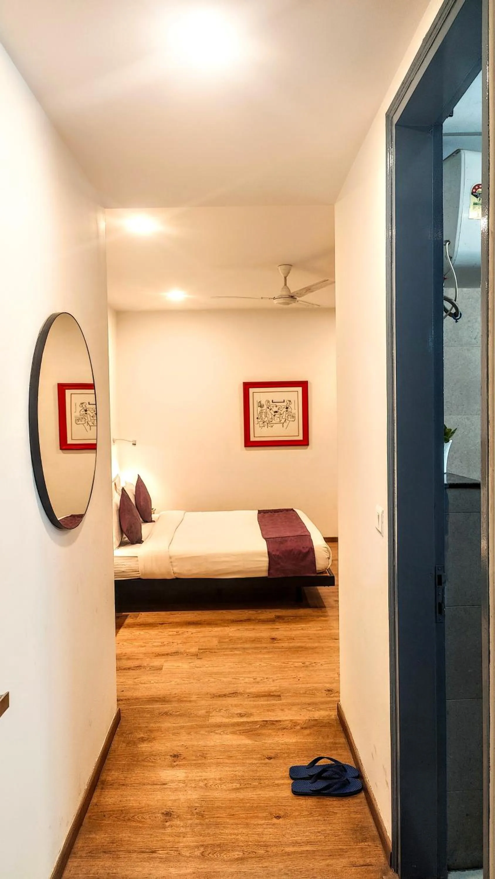 Bedroom, Bed in Hotel Mavens White Artemis Hospital Road Sector 52 Gurgaon