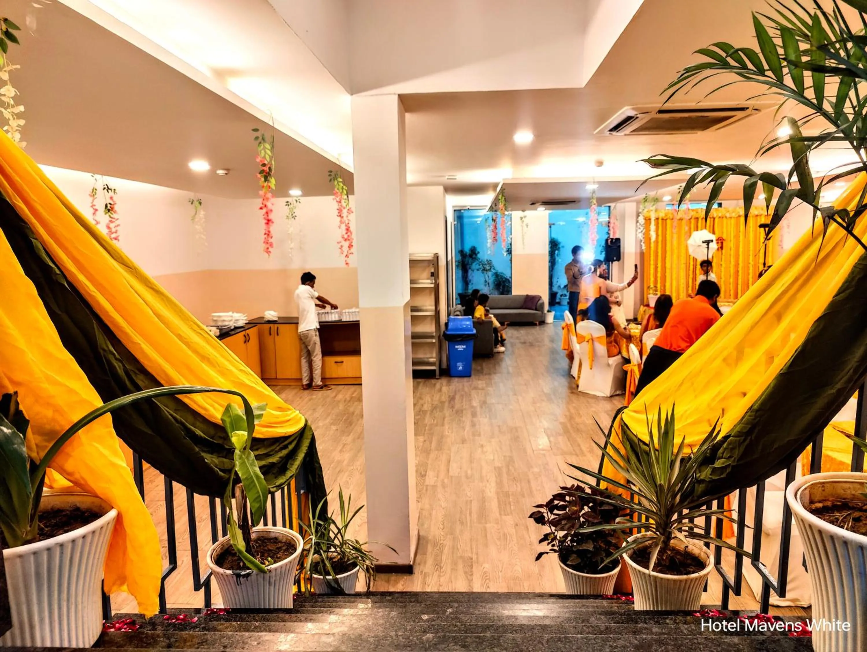 Banquet/Function facilities in Hotel Mavens White Artemis Hospital Road Sector 52 Gurgaon