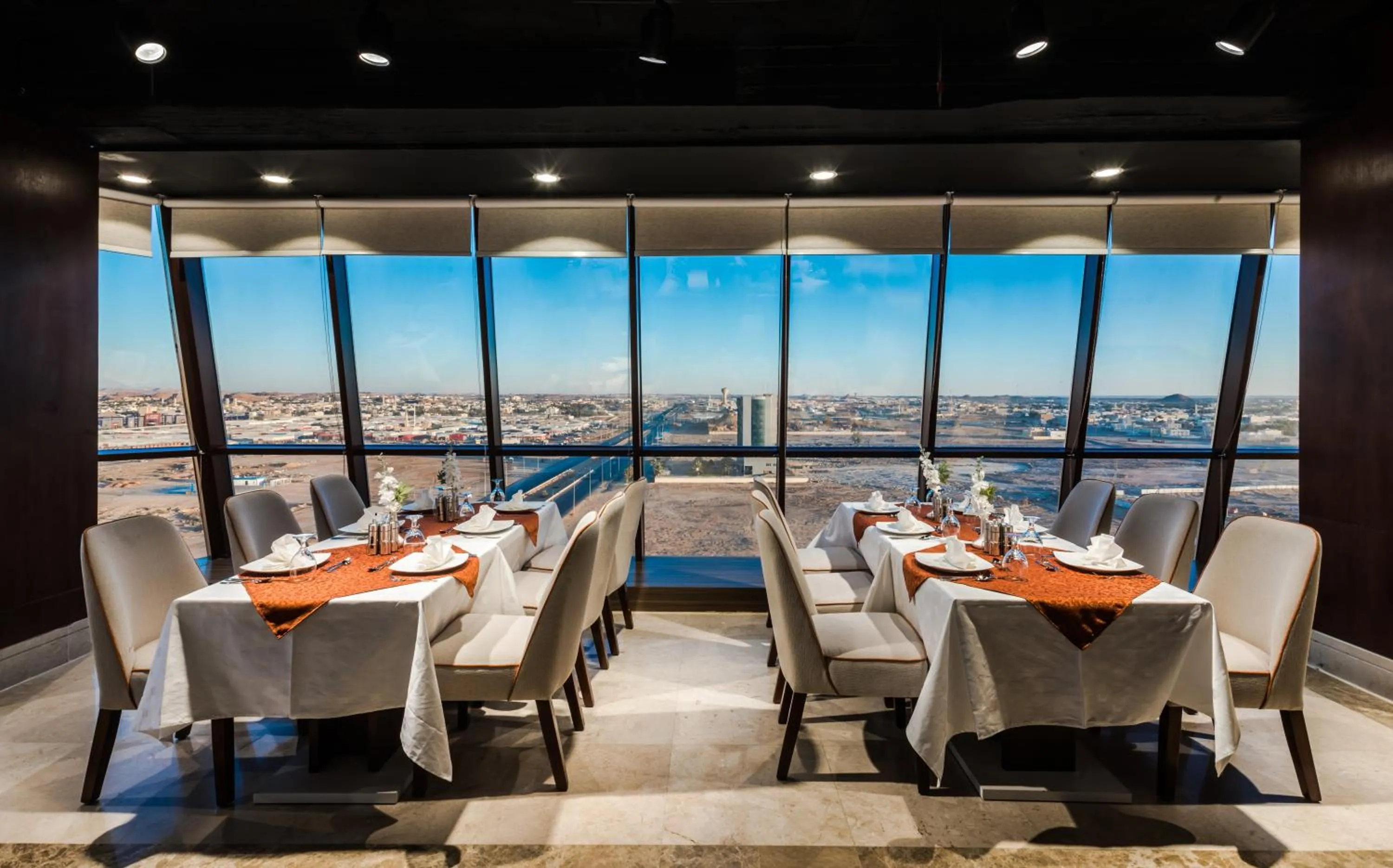 Restaurant/places to eat in Tulip Plaza Hotel