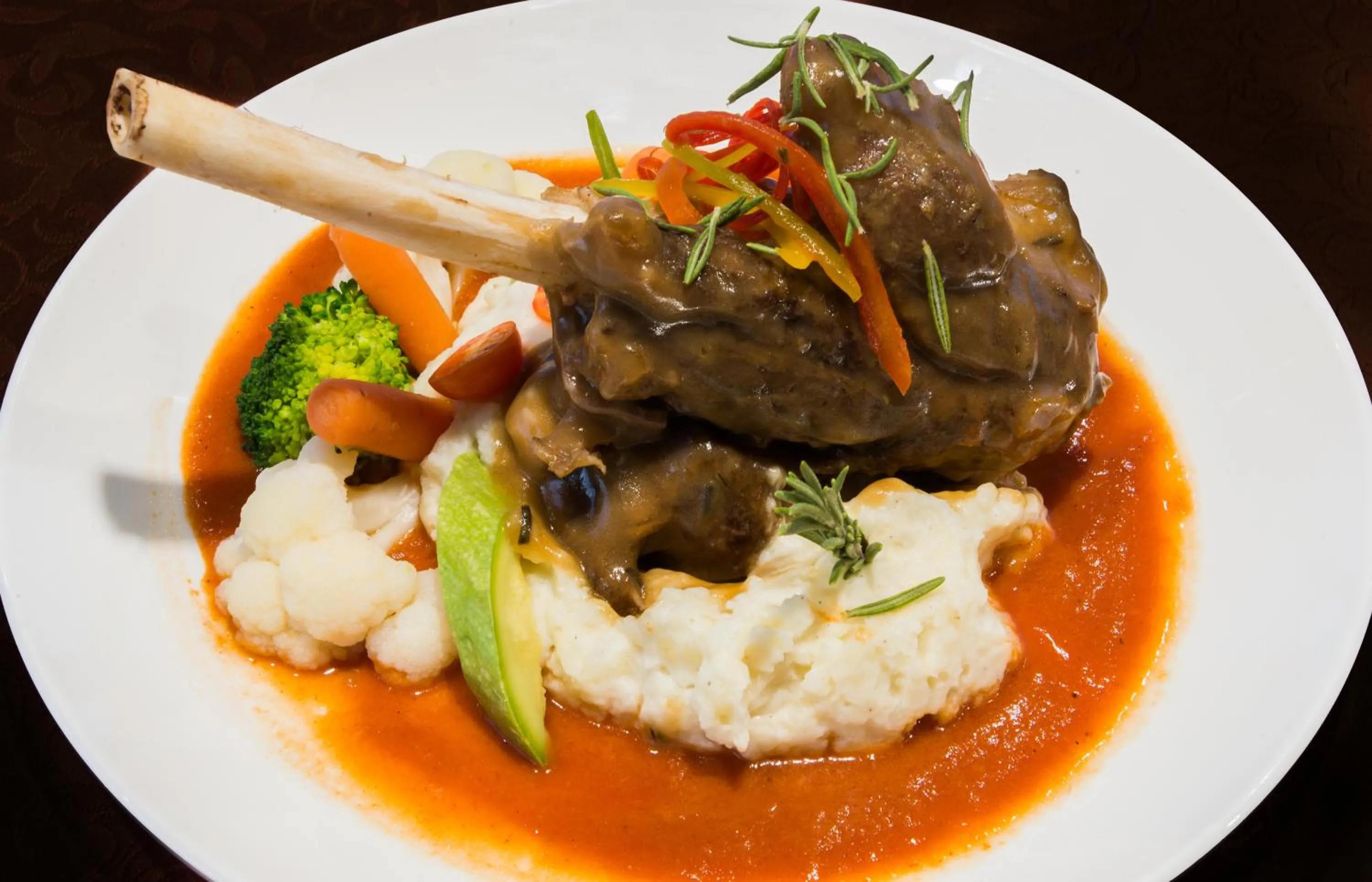 Food and drinks in Tulip Plaza Hotel