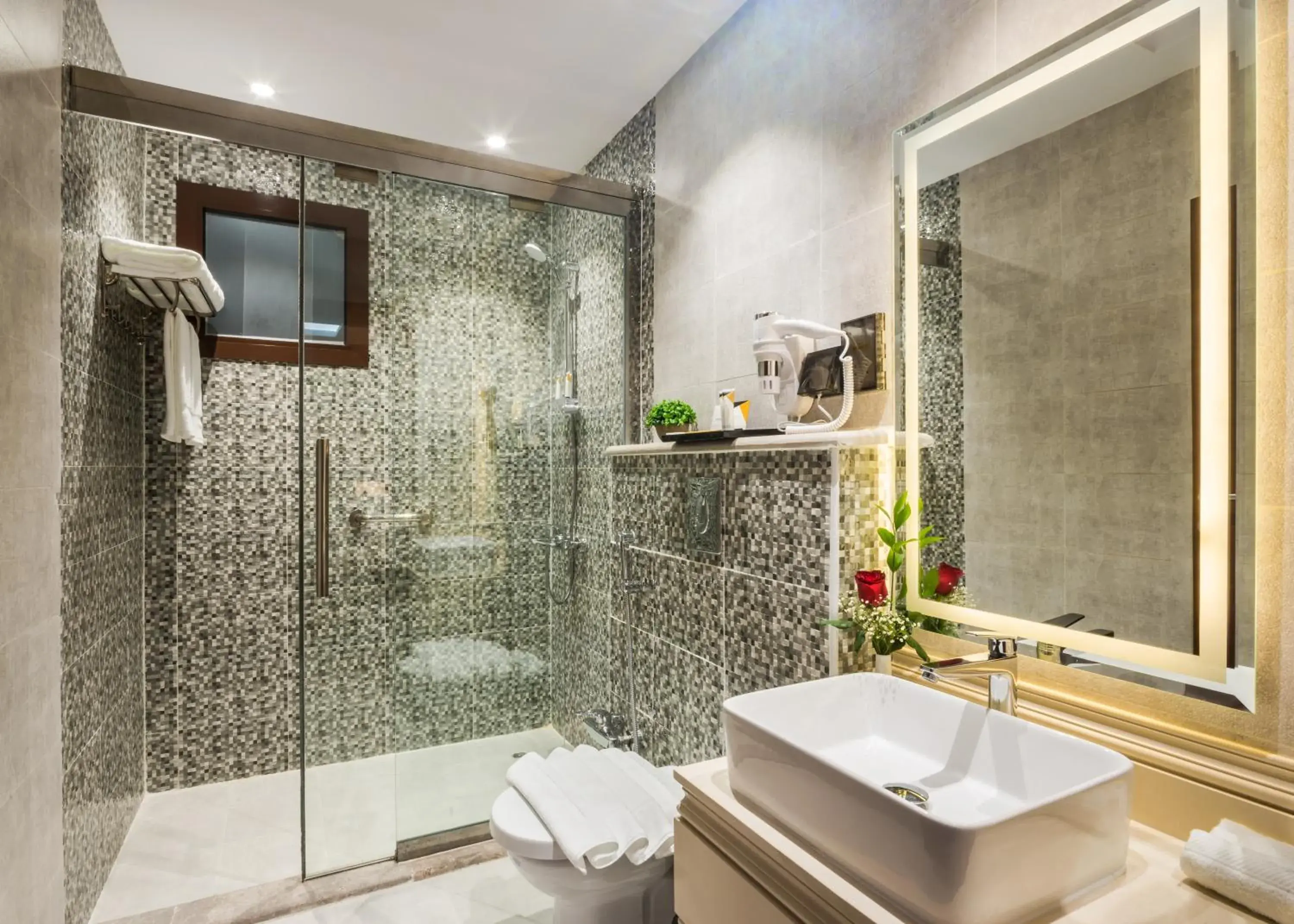 Executive Suite in Tulip Plaza Hotel Executive Suite in Tulip Plaza Hotel