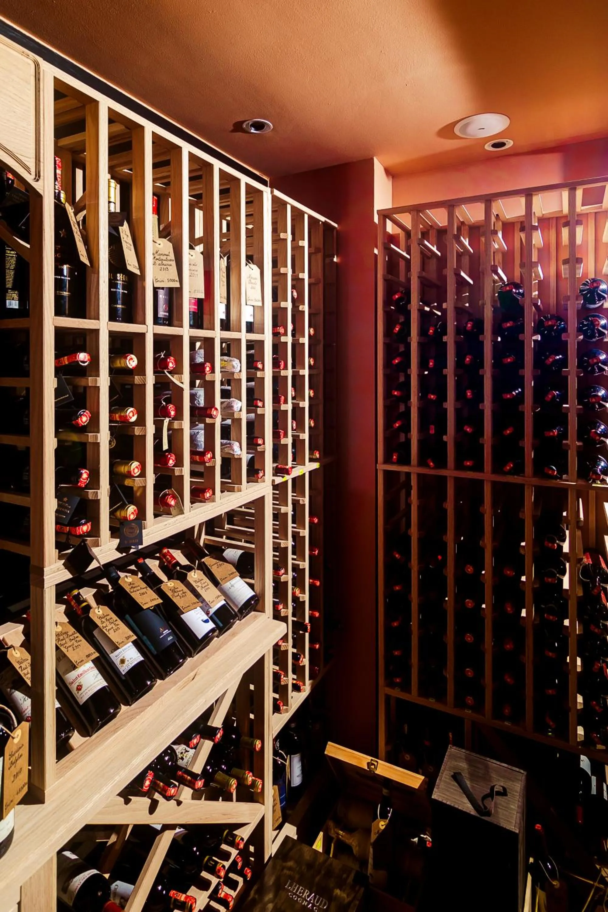 Alcoholic drinks in Mert Boutique Hotel