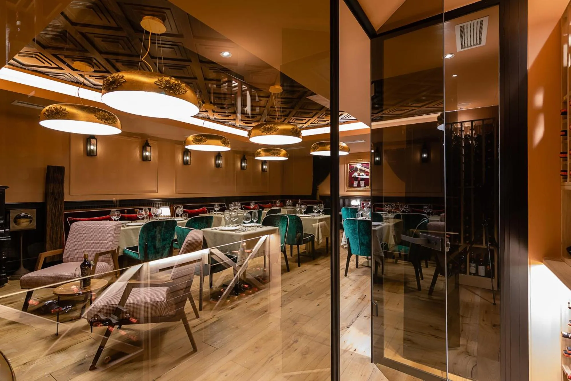 Restaurant/places to eat in Mert Boutique Hotel