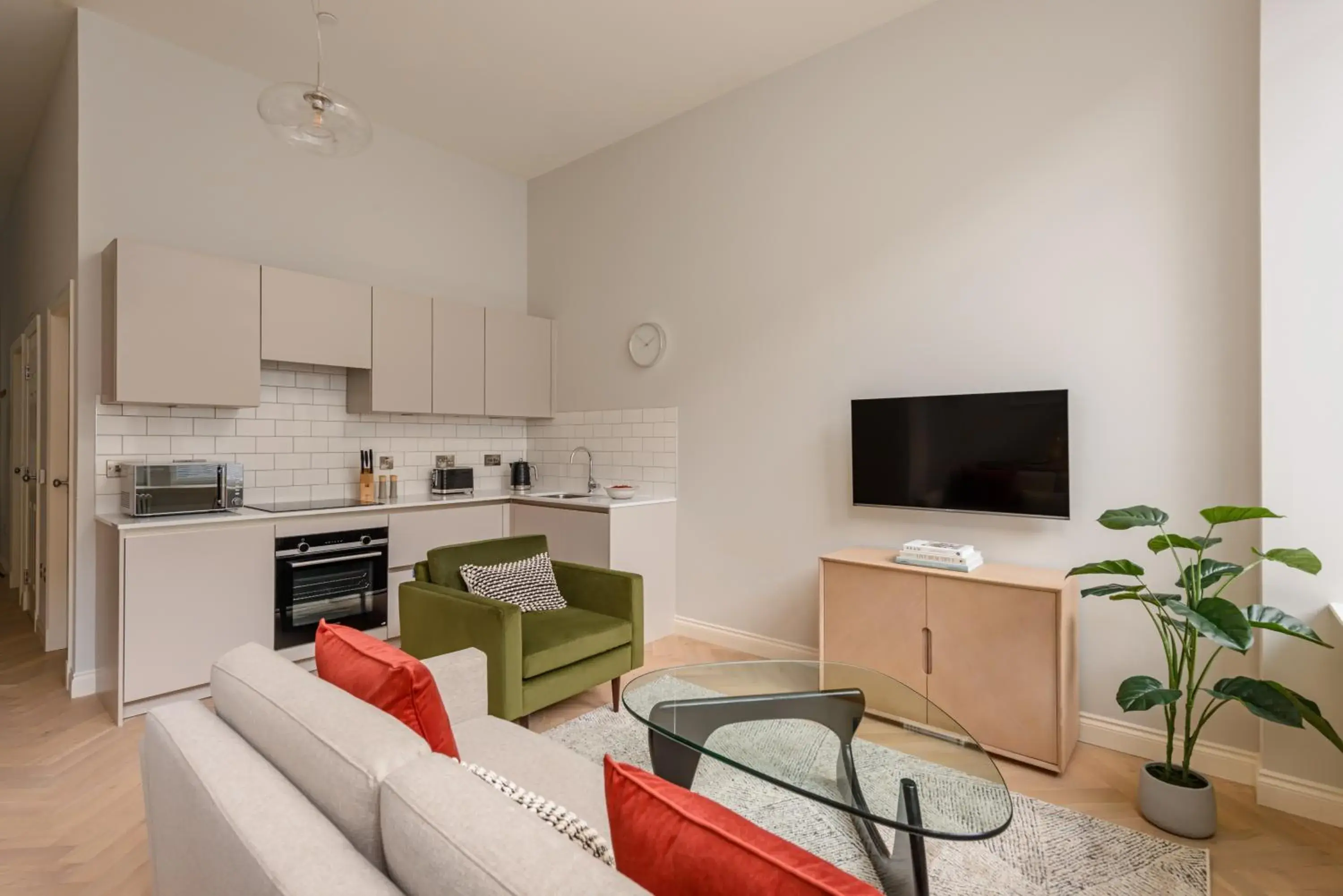 Deluxe One-Bedroom Apartment in Museum Apartments Deluxe One-Bedroom Apartment in Museum Apartments