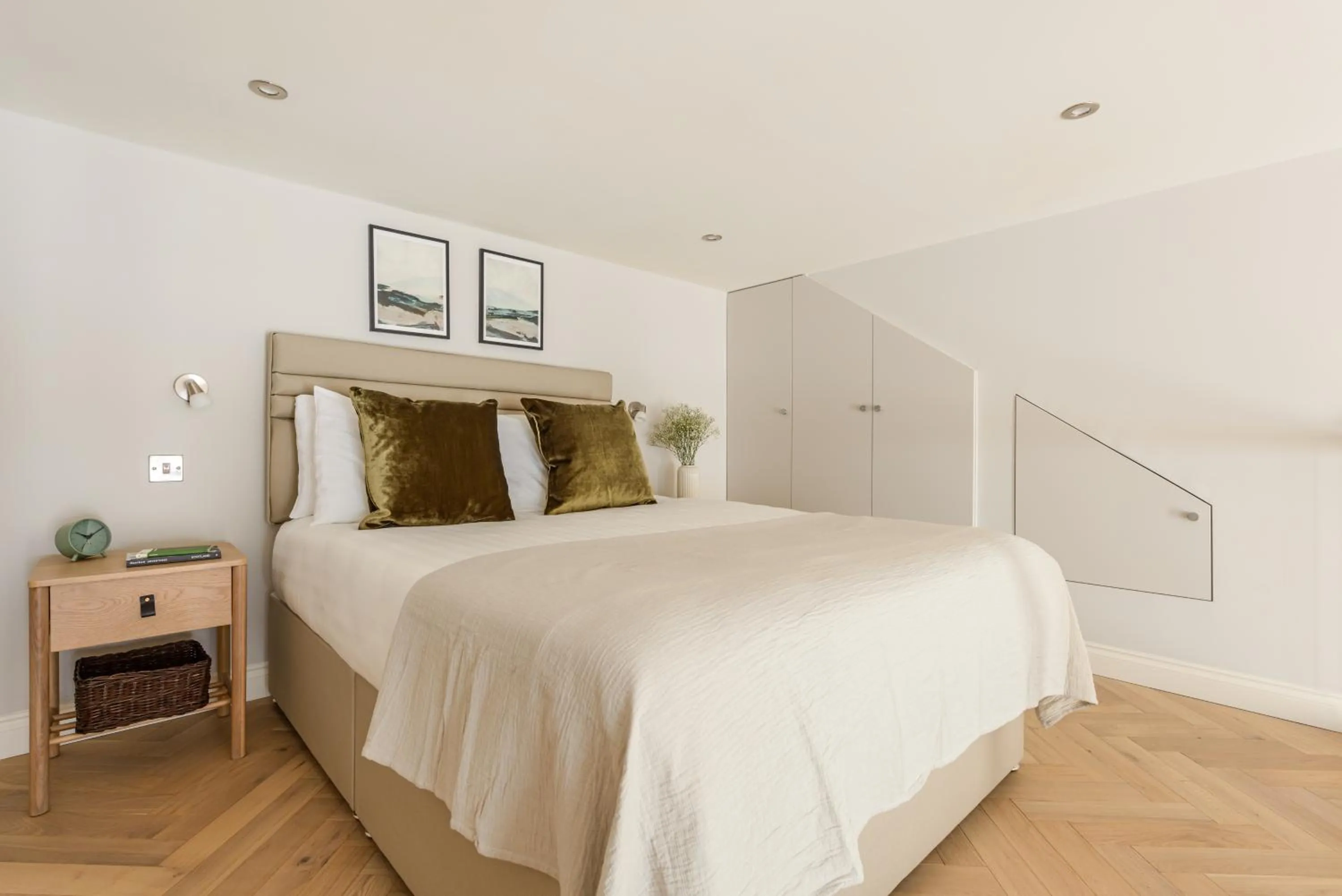 Bedroom, Bed in Museum Apartments