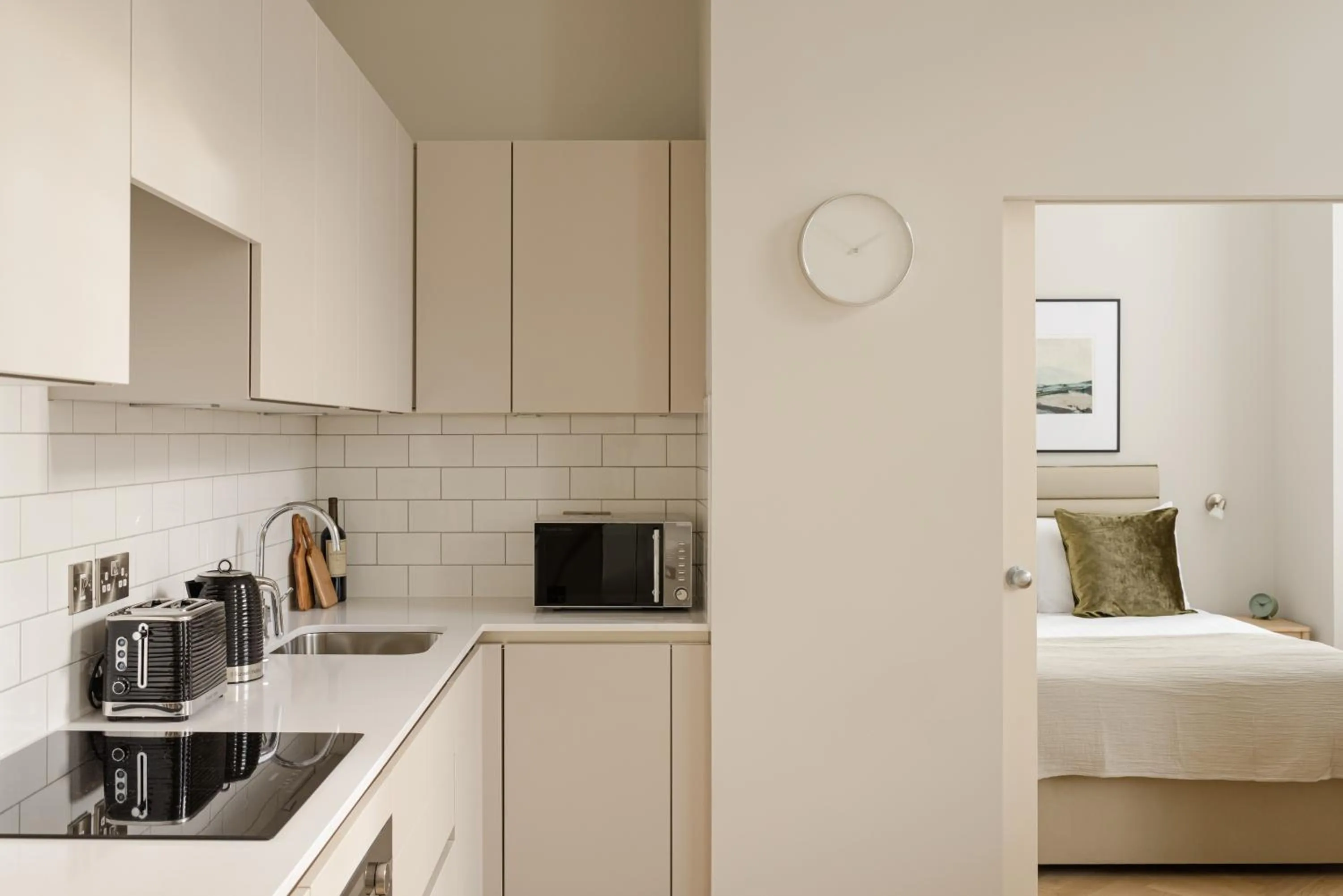 Kitchen or kitchenette, Bed in Museum Apartments