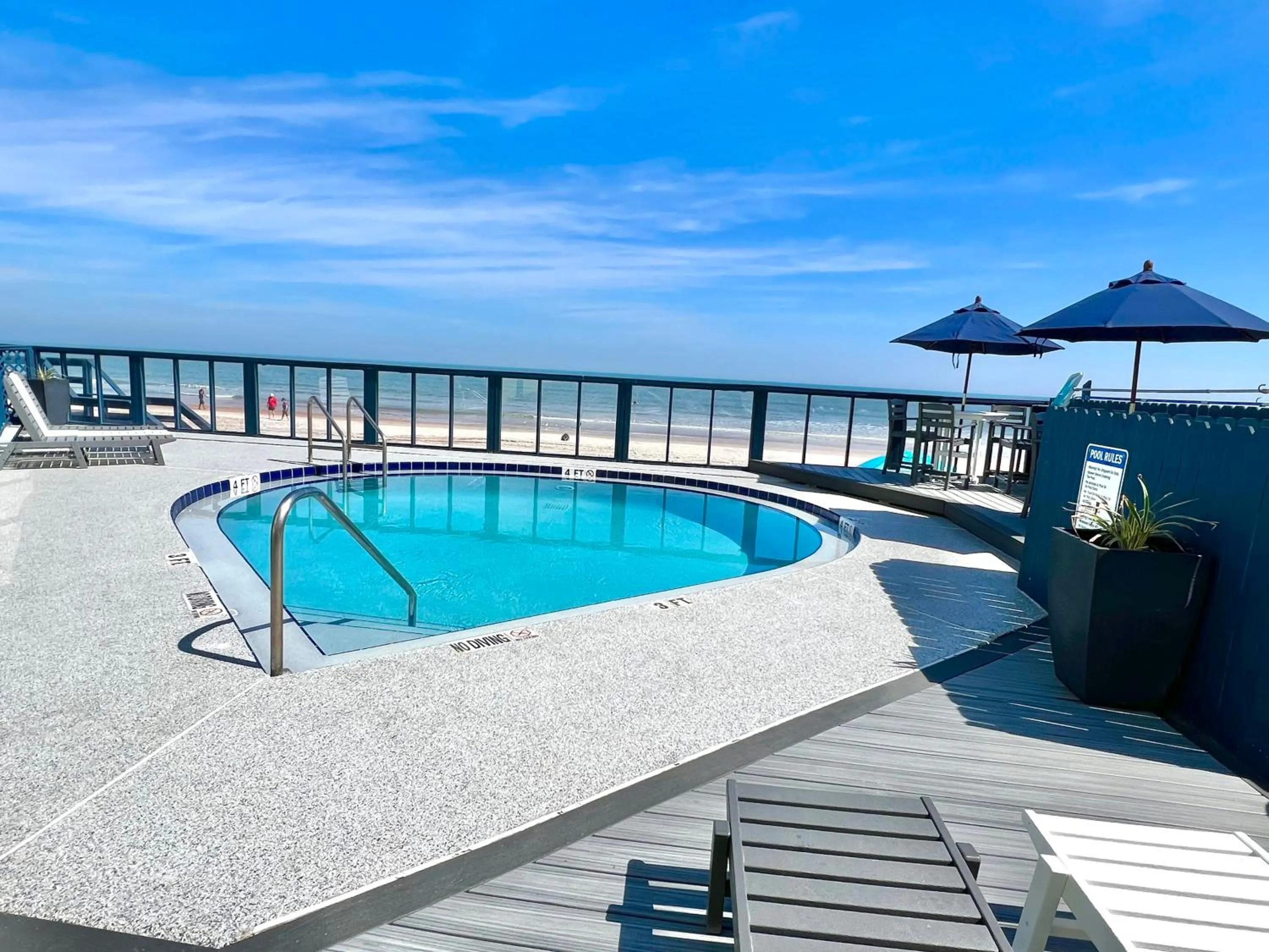 Beach Daze - Ocean front at Symphony Beach Club!