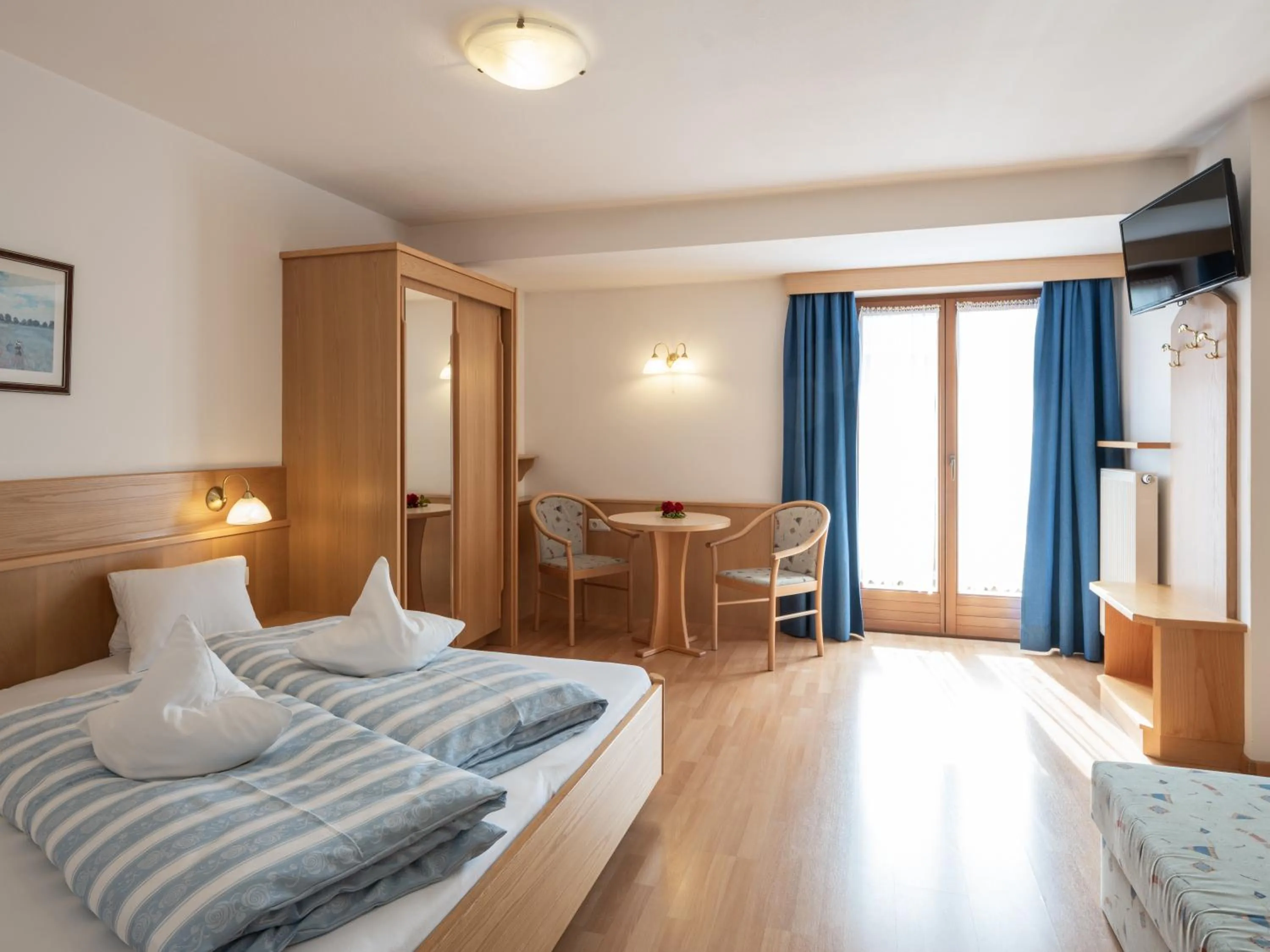 Photo of the whole room, Bed in Hotel B&B Martha