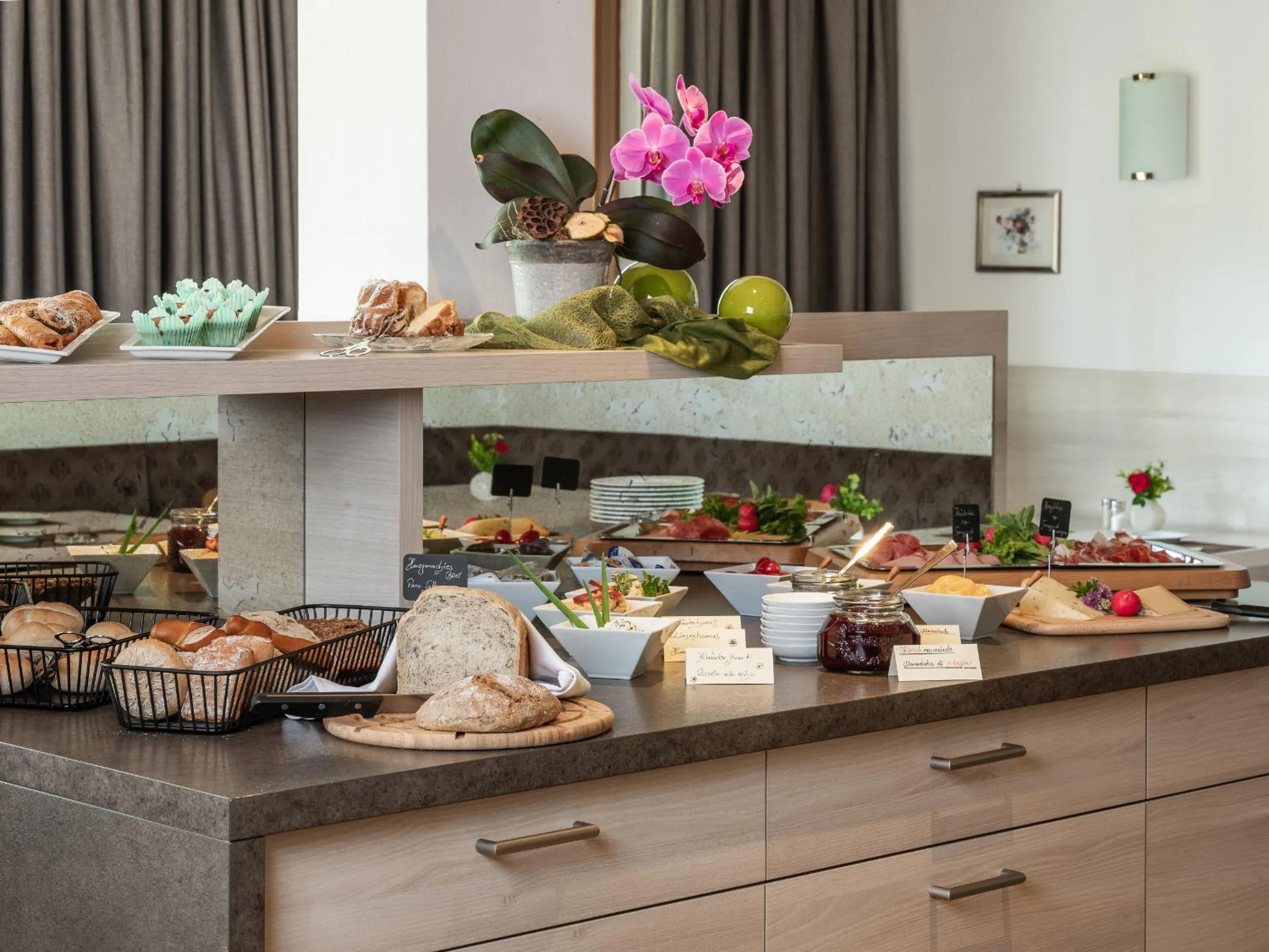 Breakfast in Hotel B&B Martha