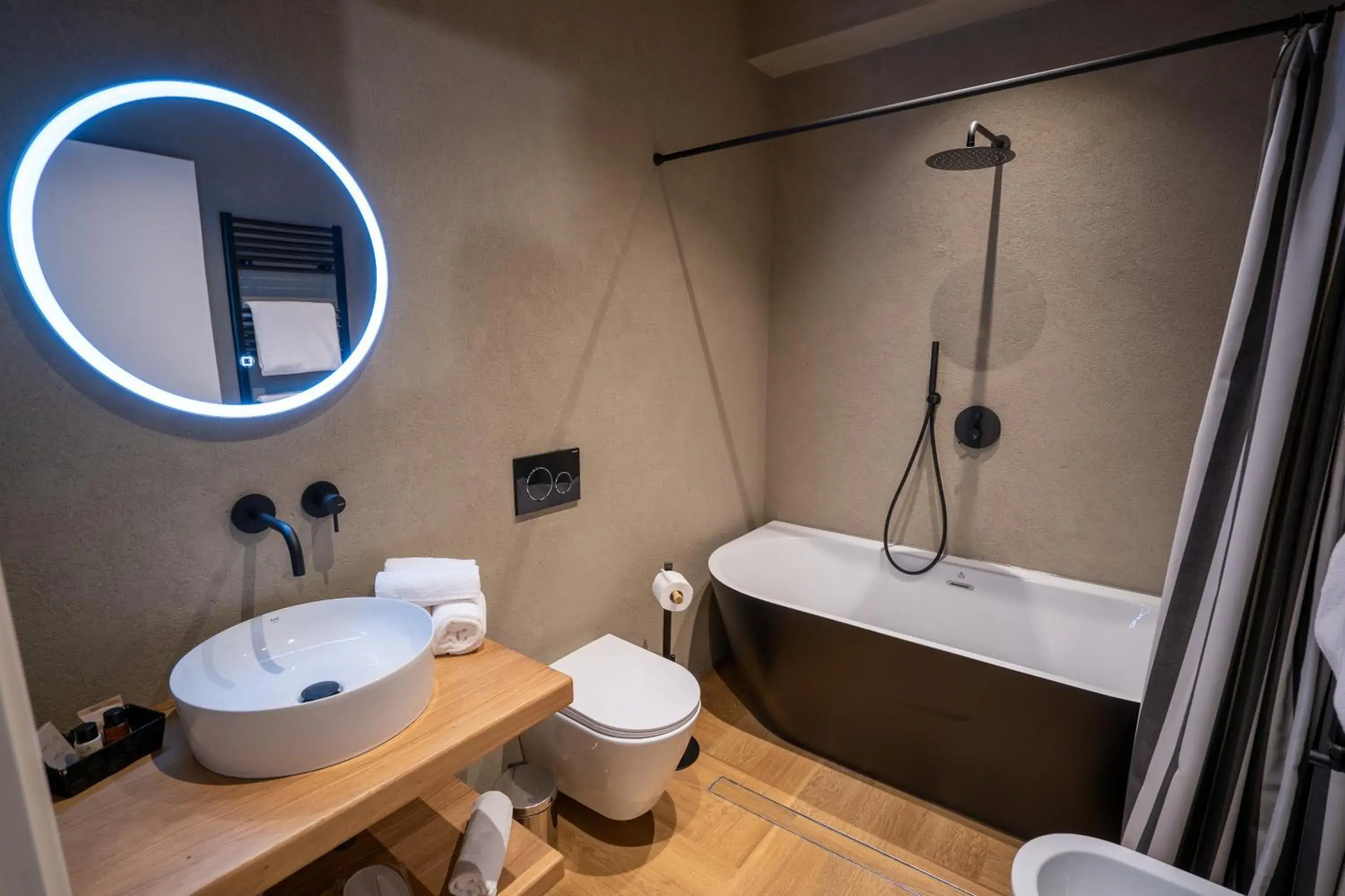 Deluxe King Room in La Meridiana Deluxe King Room in La Meridiana