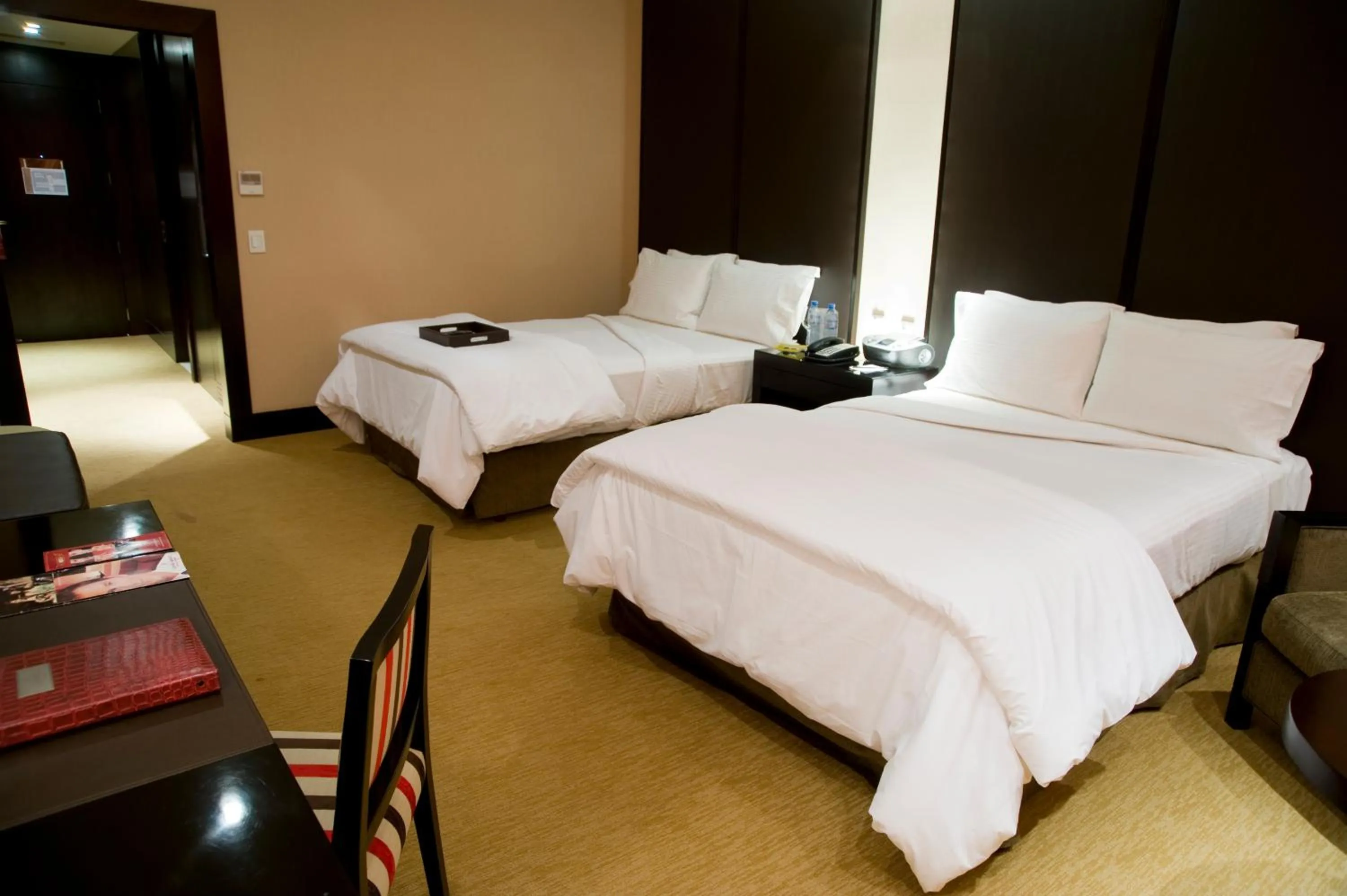 Bedroom, Bed in Hotel Casino Magic