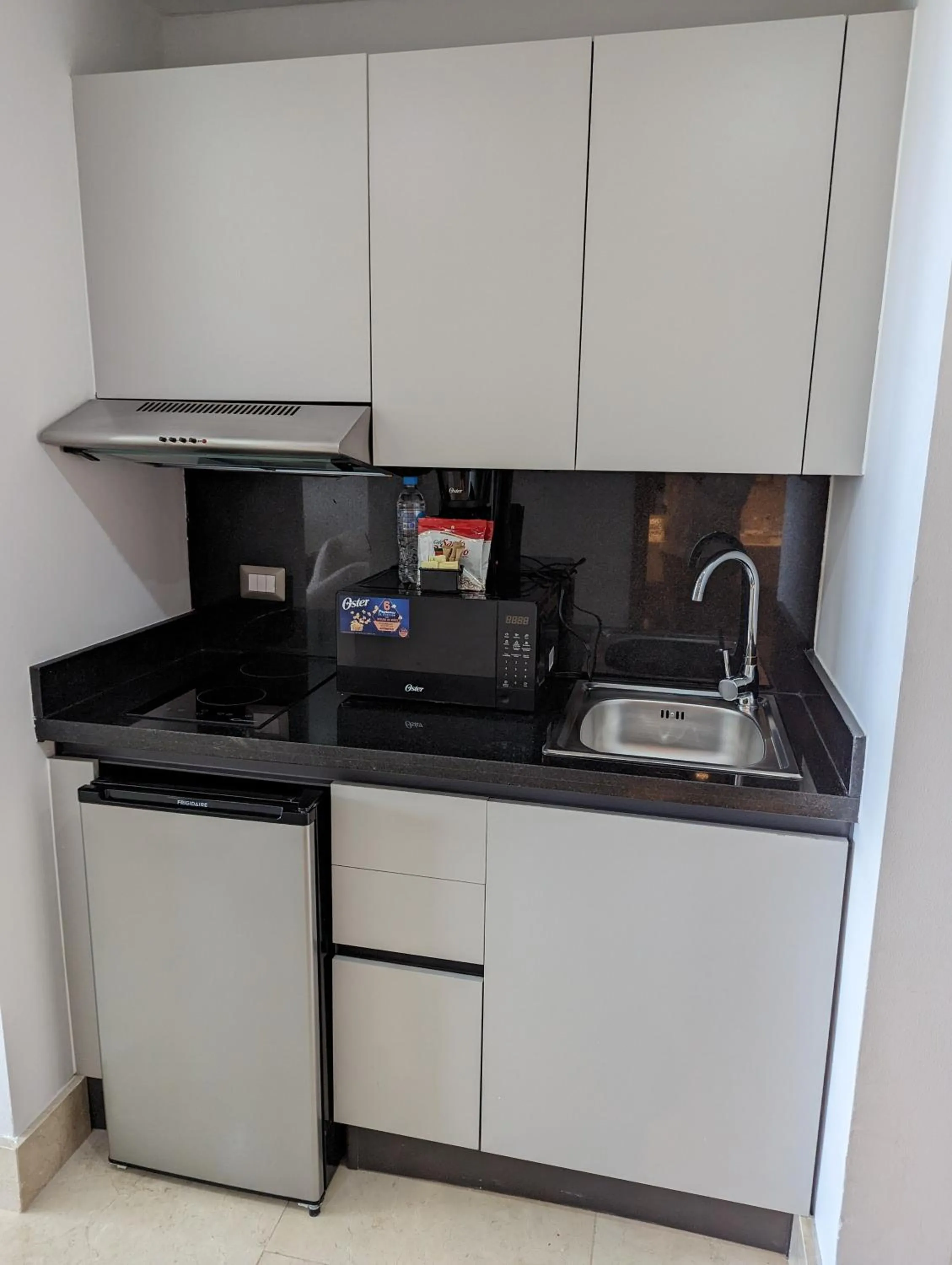 Kitchen or kitchenette in Hacienda Samana Bay Hotel