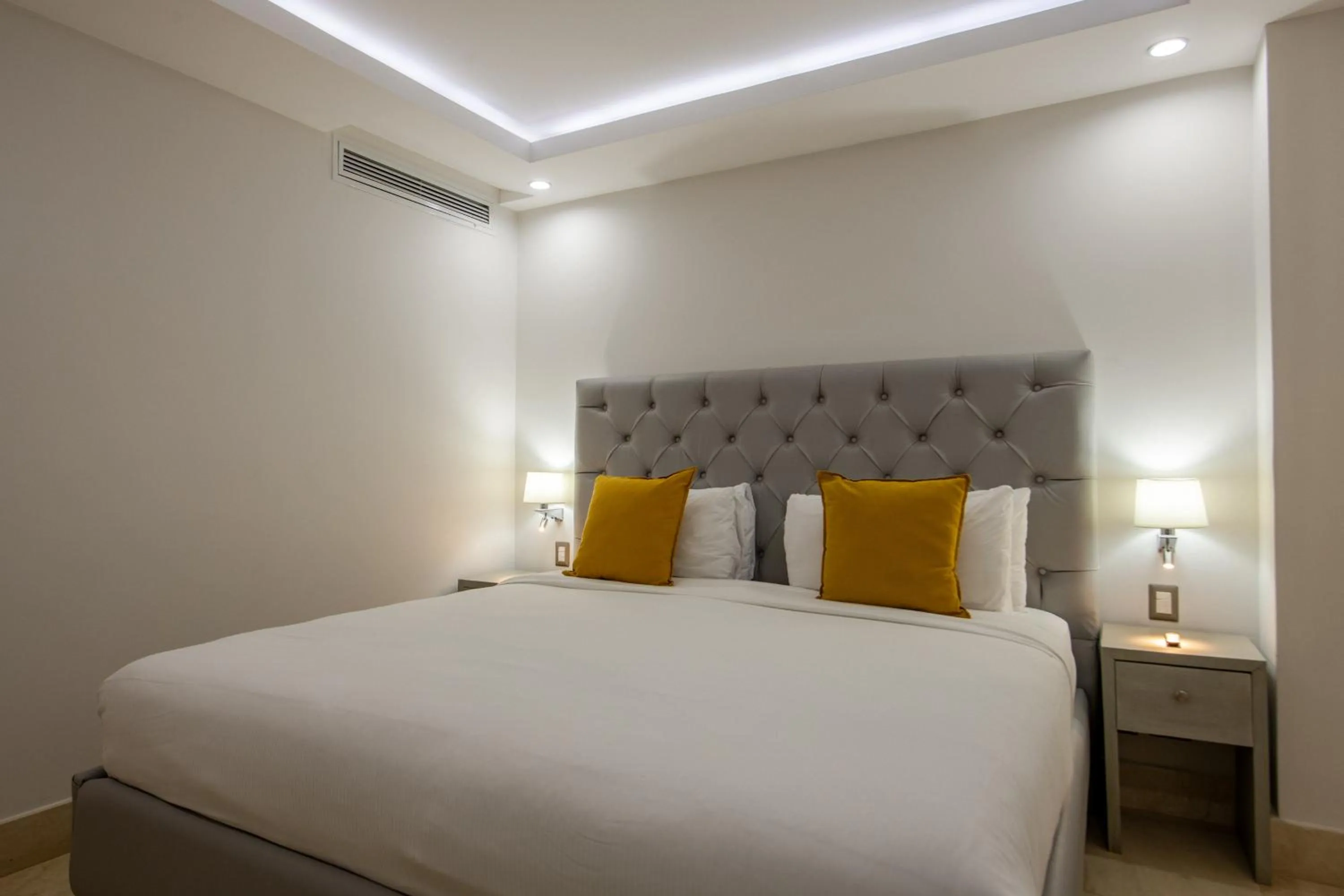 Bed in Hacienda Samana Bay Hotel