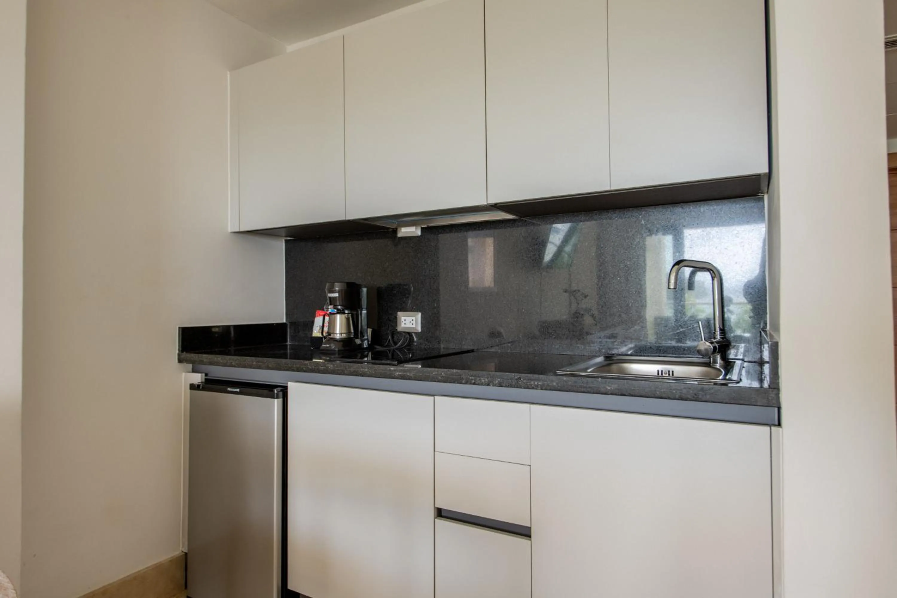 Kitchen or kitchenette in Hacienda Samana Bay Hotel