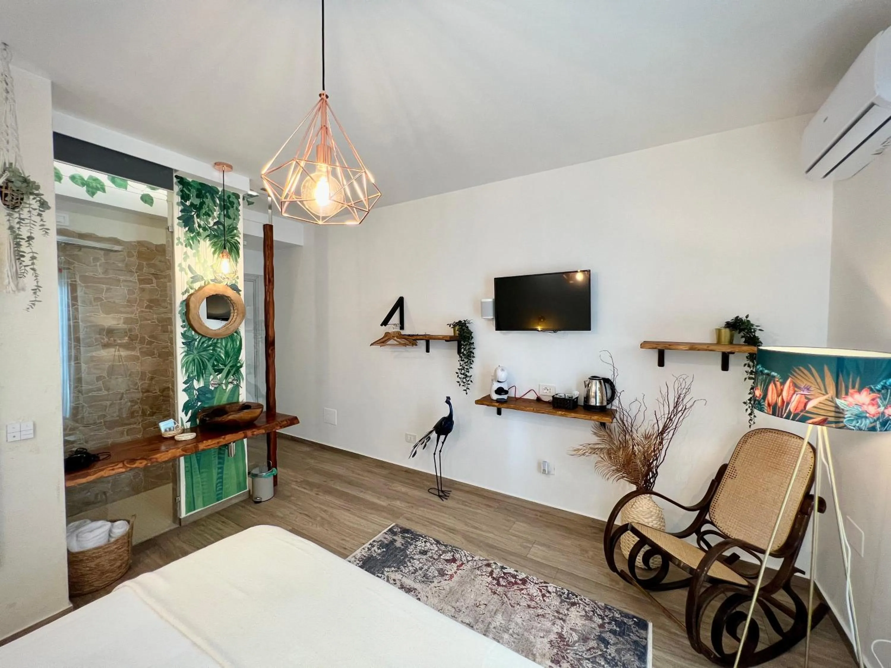 Bedroom, Bed in Urban jungle rooms