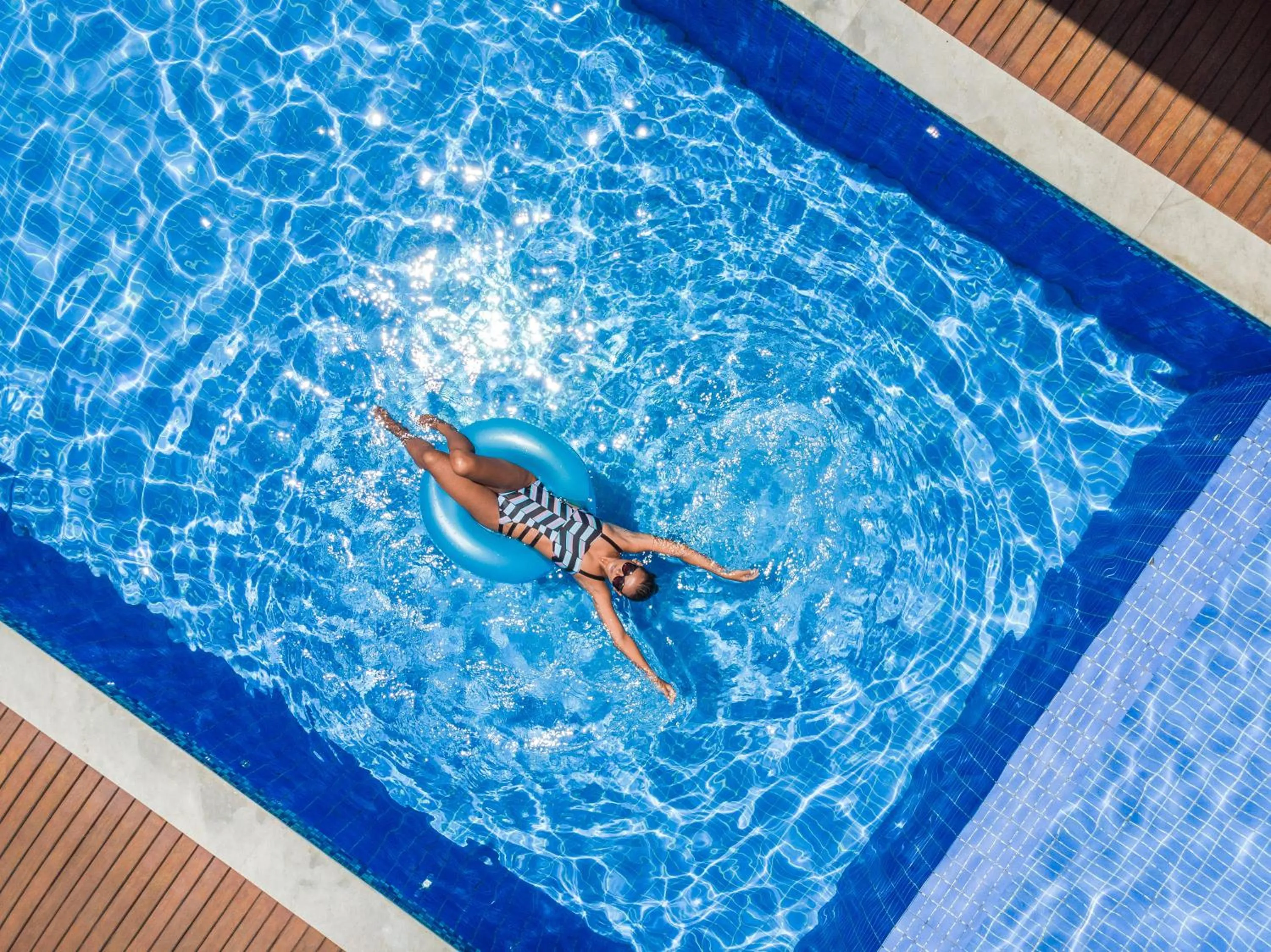 Swimming pool in Bessa Beach Hotel